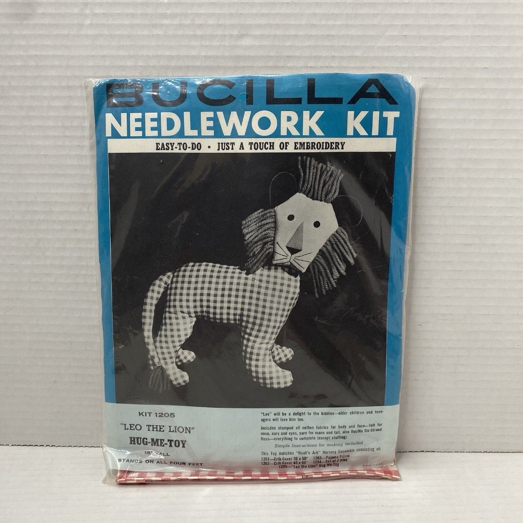 Rare Vintage 1960s Bucilla Holiday Leo The Lion Hug Me Toy Needle Work Kit