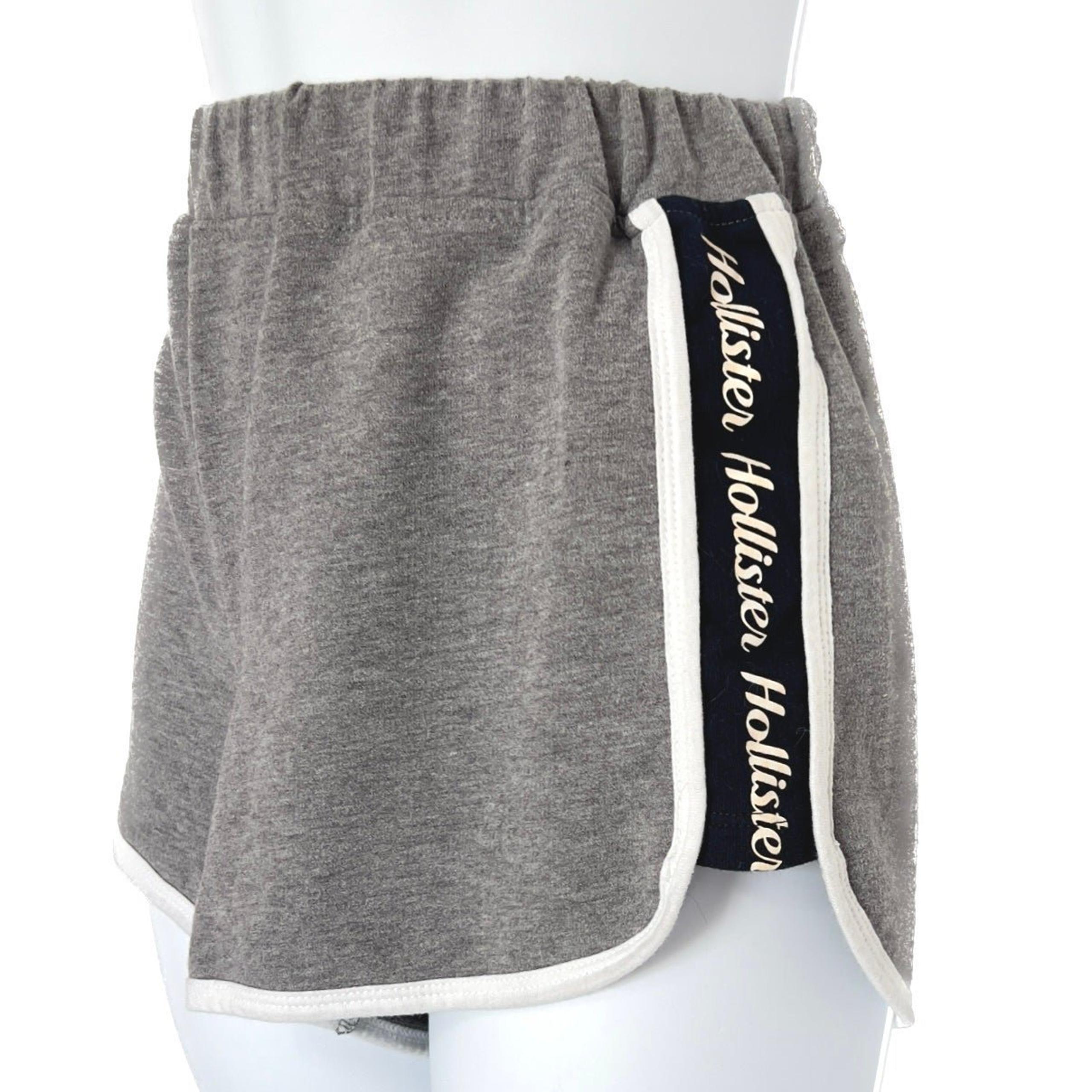 VTG Y2K Hollister cotton pull on short shorts with logo down side Size Small - Hollister Co.