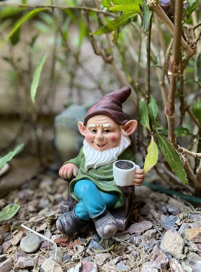 OwMell Drinking Coffee Garden Gnome Statue Decoration 7.3 Figurine Ornament