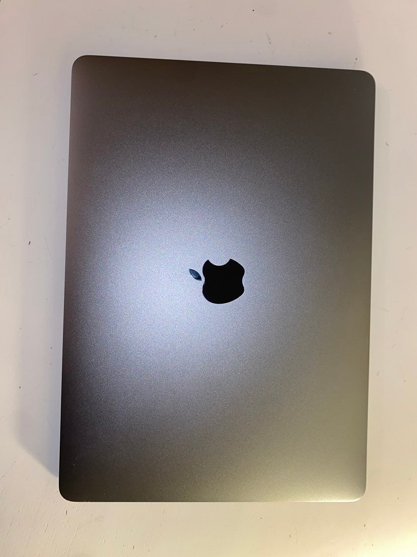 2017 Apple Macbook Pro 13.3 in Space Gray