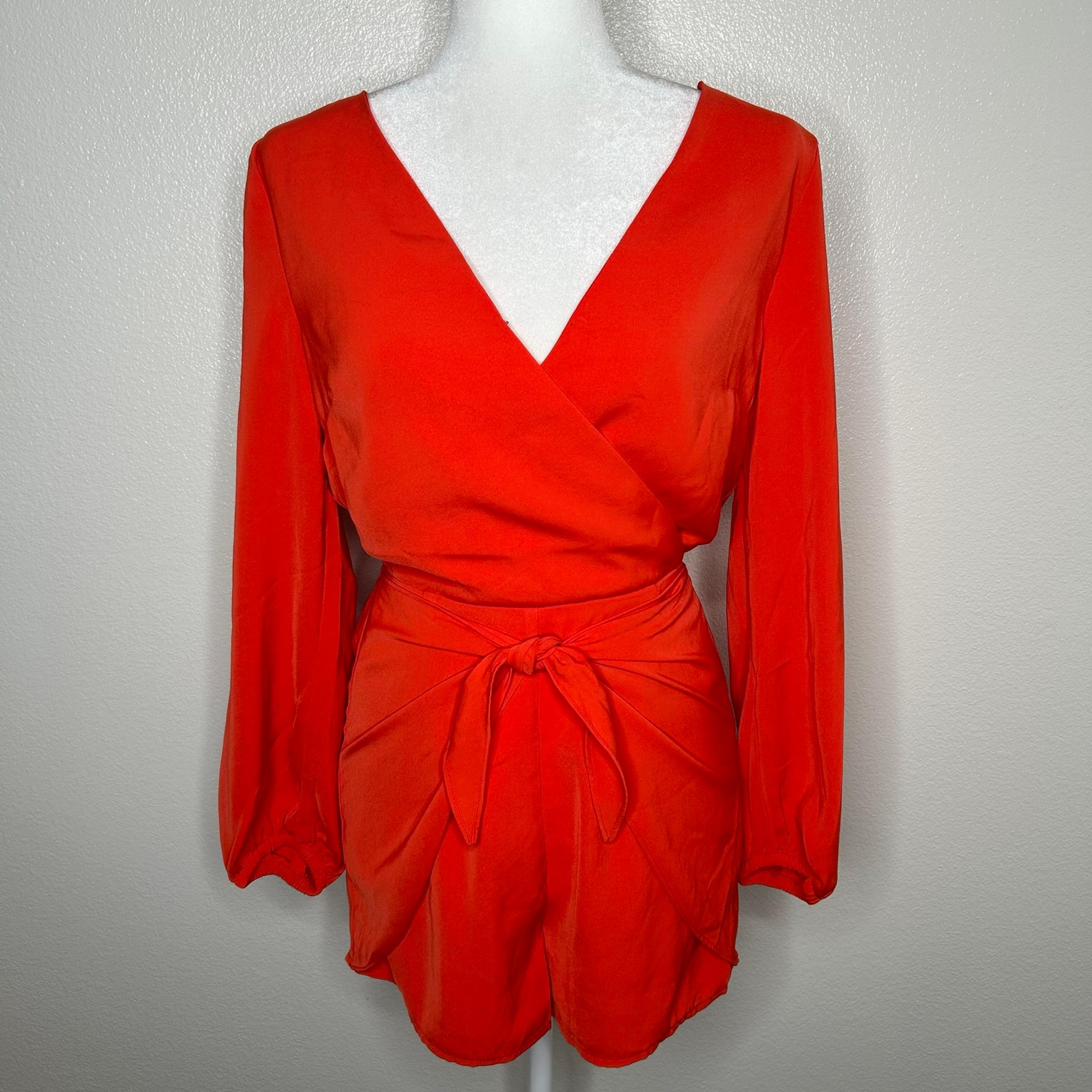 Cupcakes and Cashmere Womens Coral Red V-Neck Long Sleeve Romper Size XS EUC
