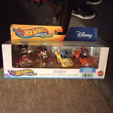 Hot Wheels Racer Verse new still in box