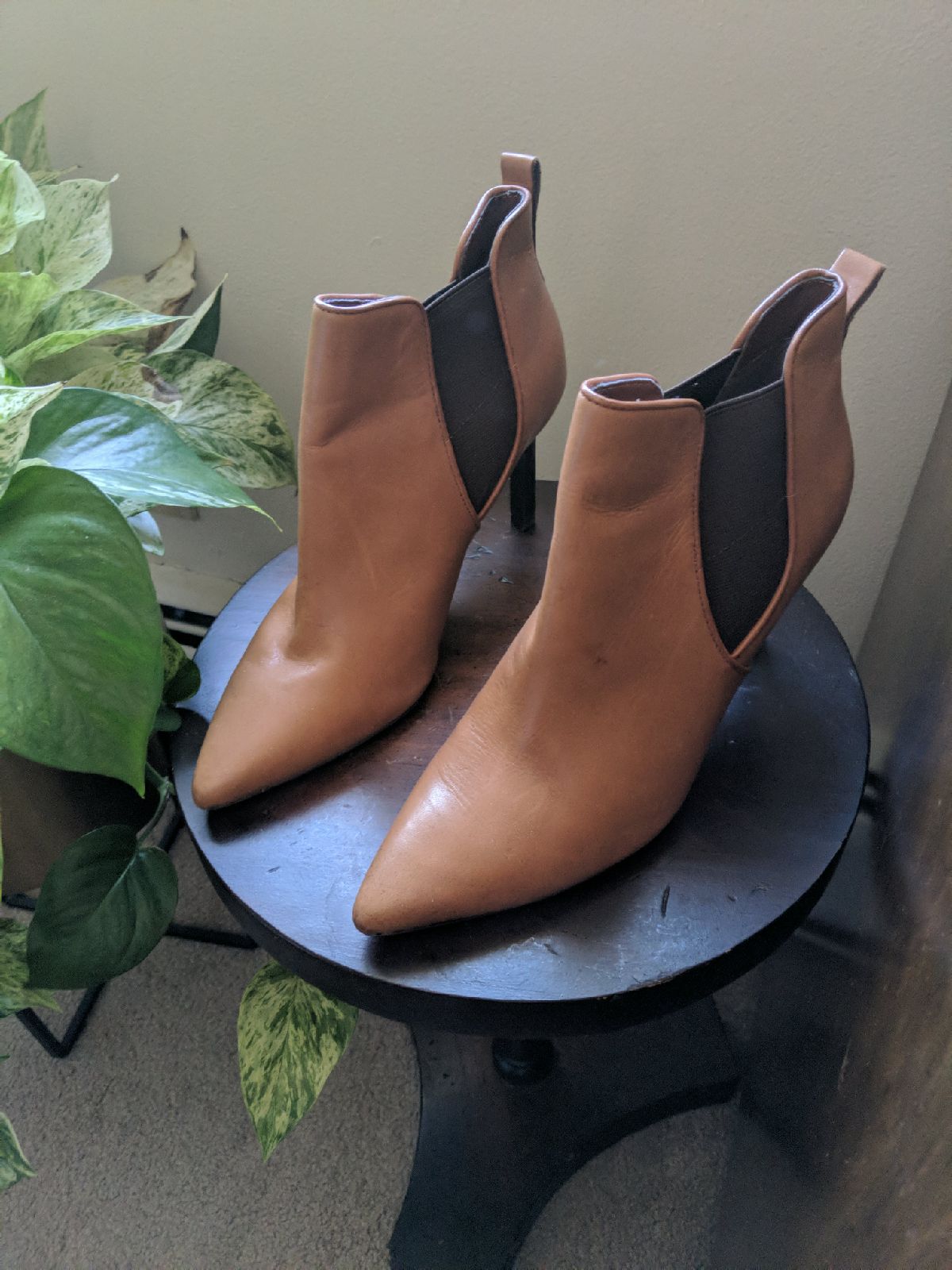 tan and brown Ralph Lauren leather heels