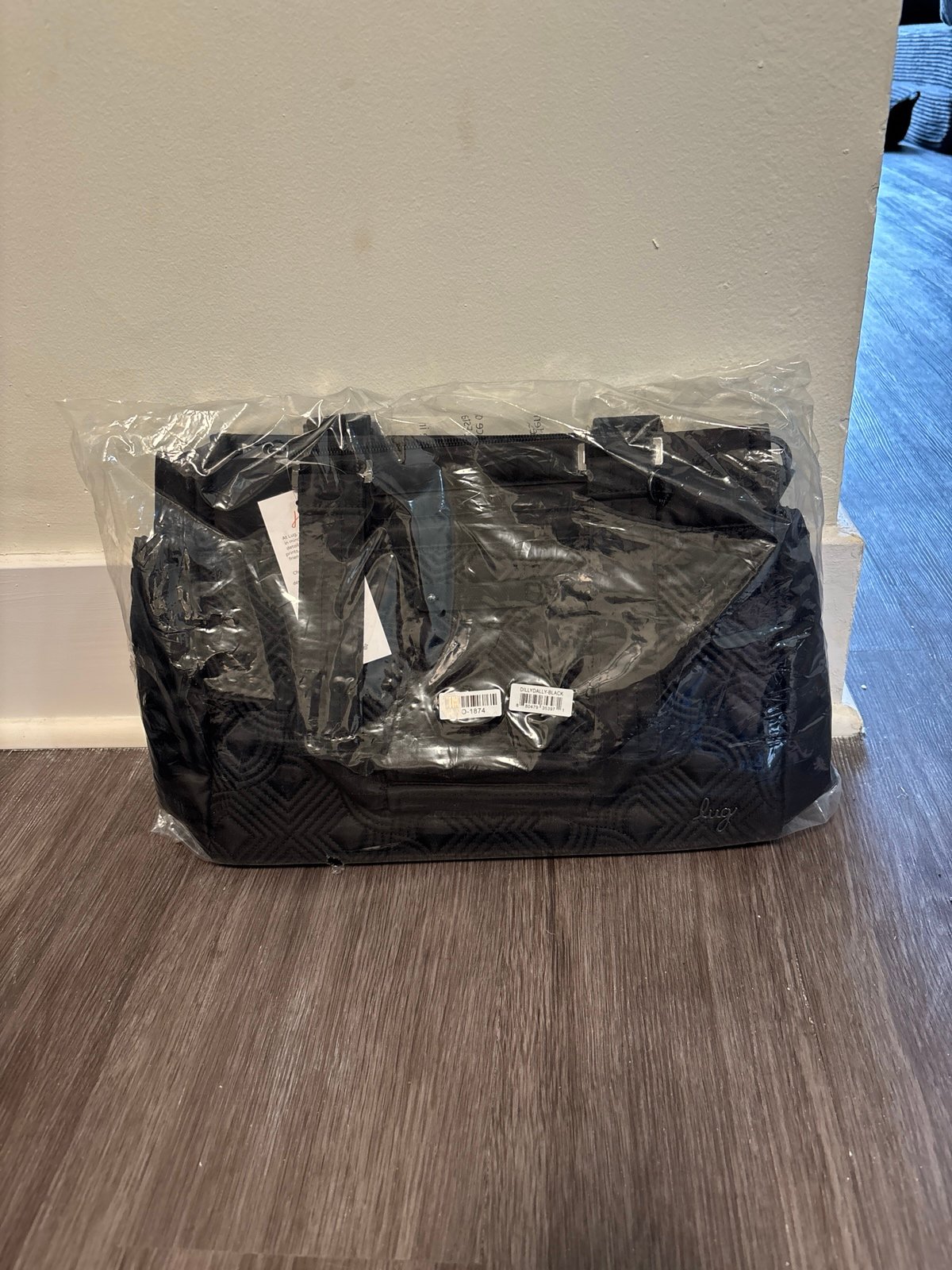NWT Dilly Dally bag in Black by Lug