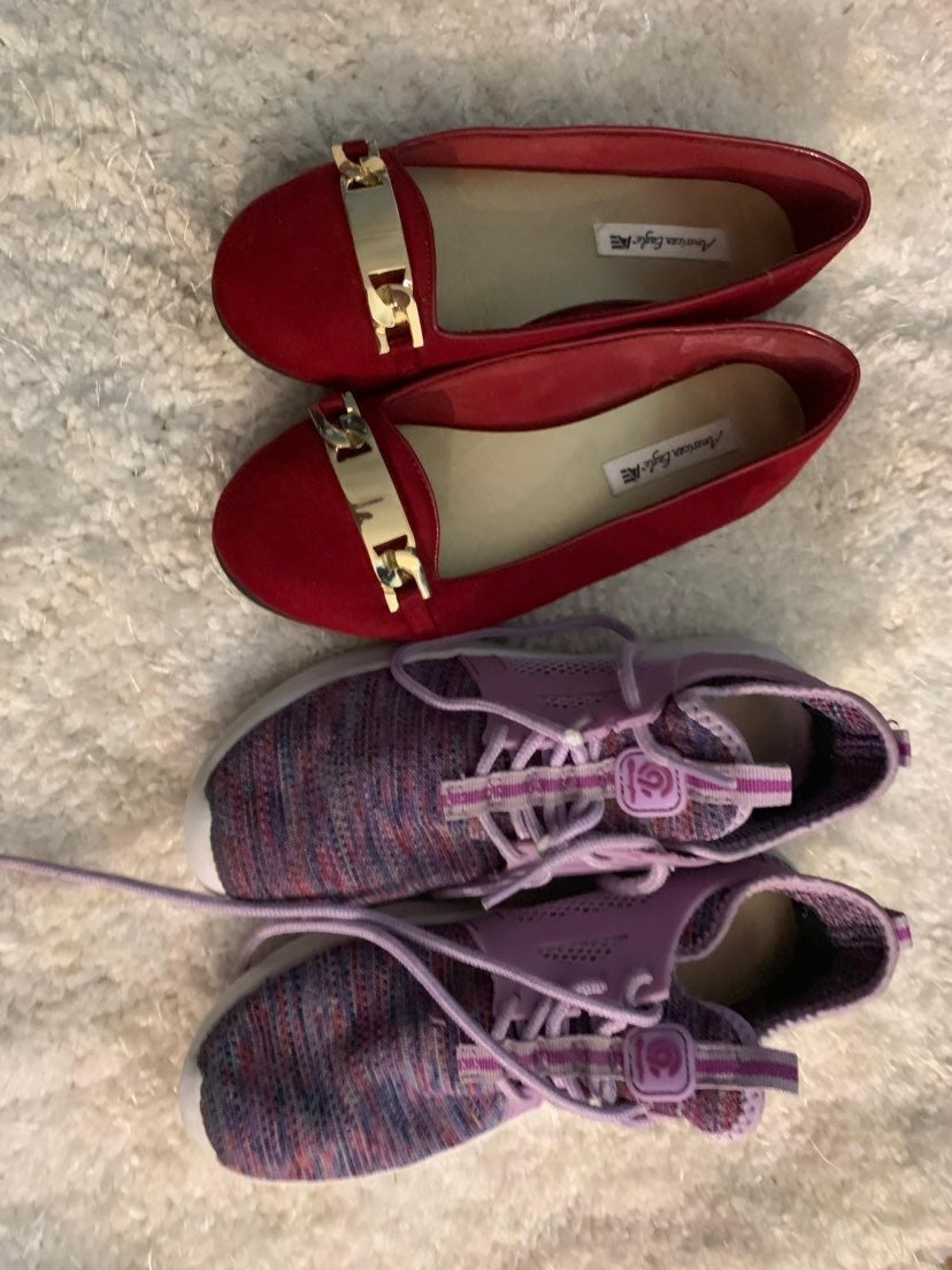 girls shoes Size 4,5