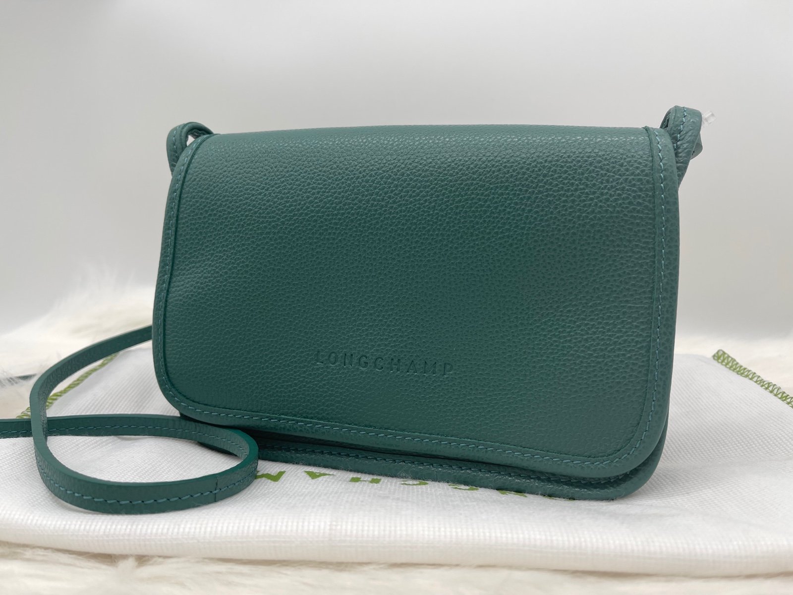 AUTH NWT Longchamp Small Le Foulonne Pebbled Leather Wallet Crossbody In Cypress