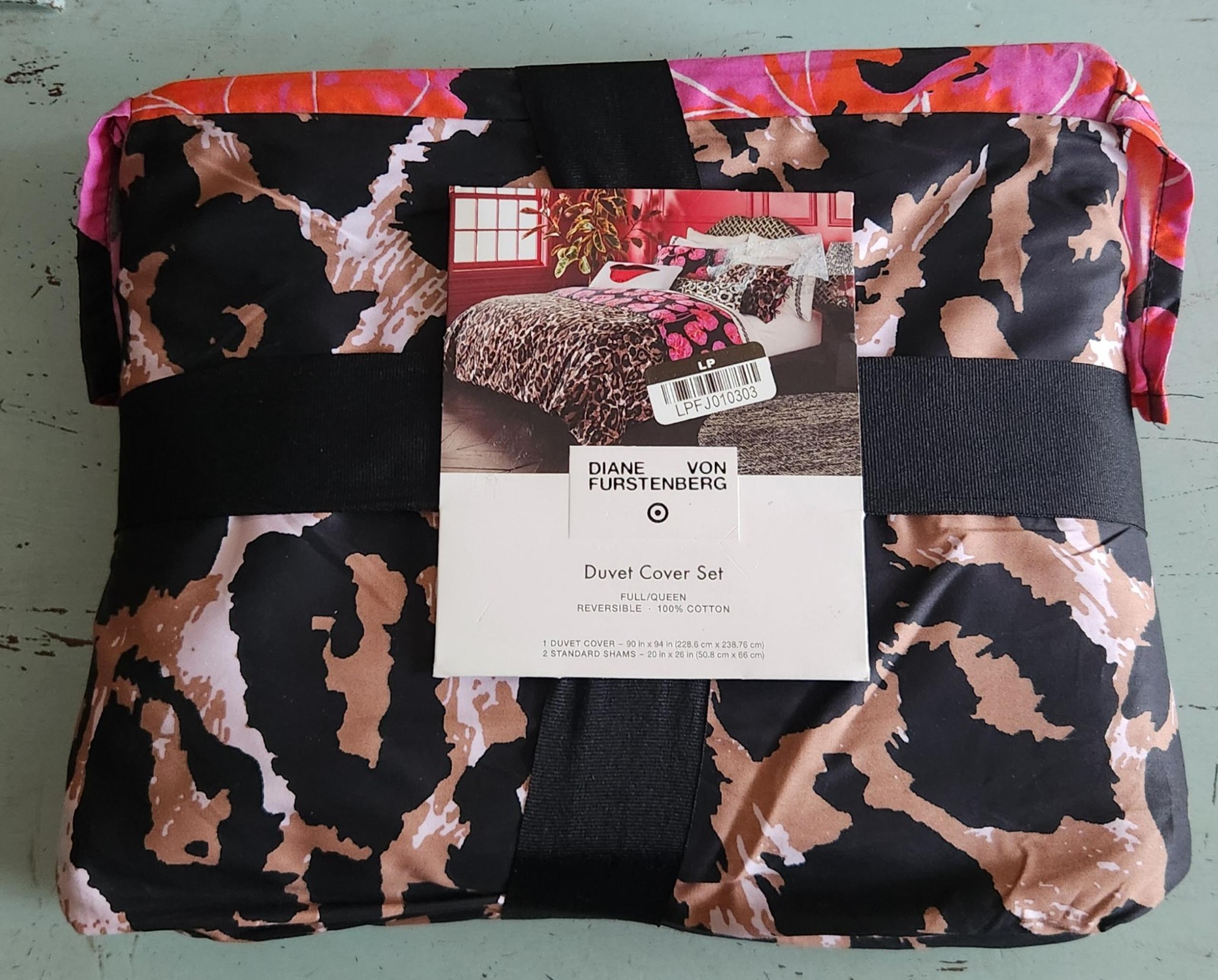 Diane Von Furstenber Full/Queen Sham Set