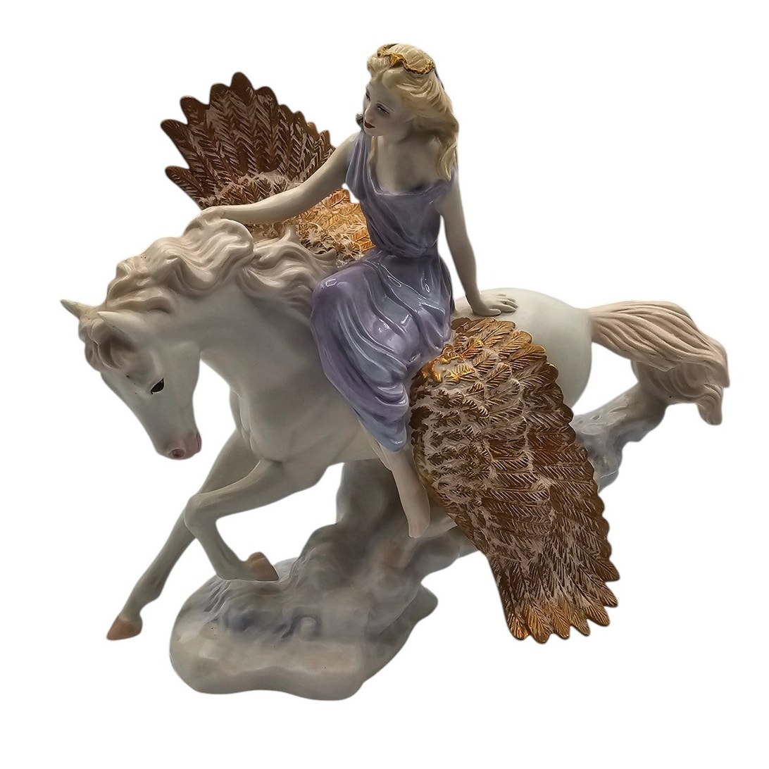 RARE ATHENE AND PEGASUS FRANKLIN MINT CO. HAND PAINTED PORCELAIN FIGURINE