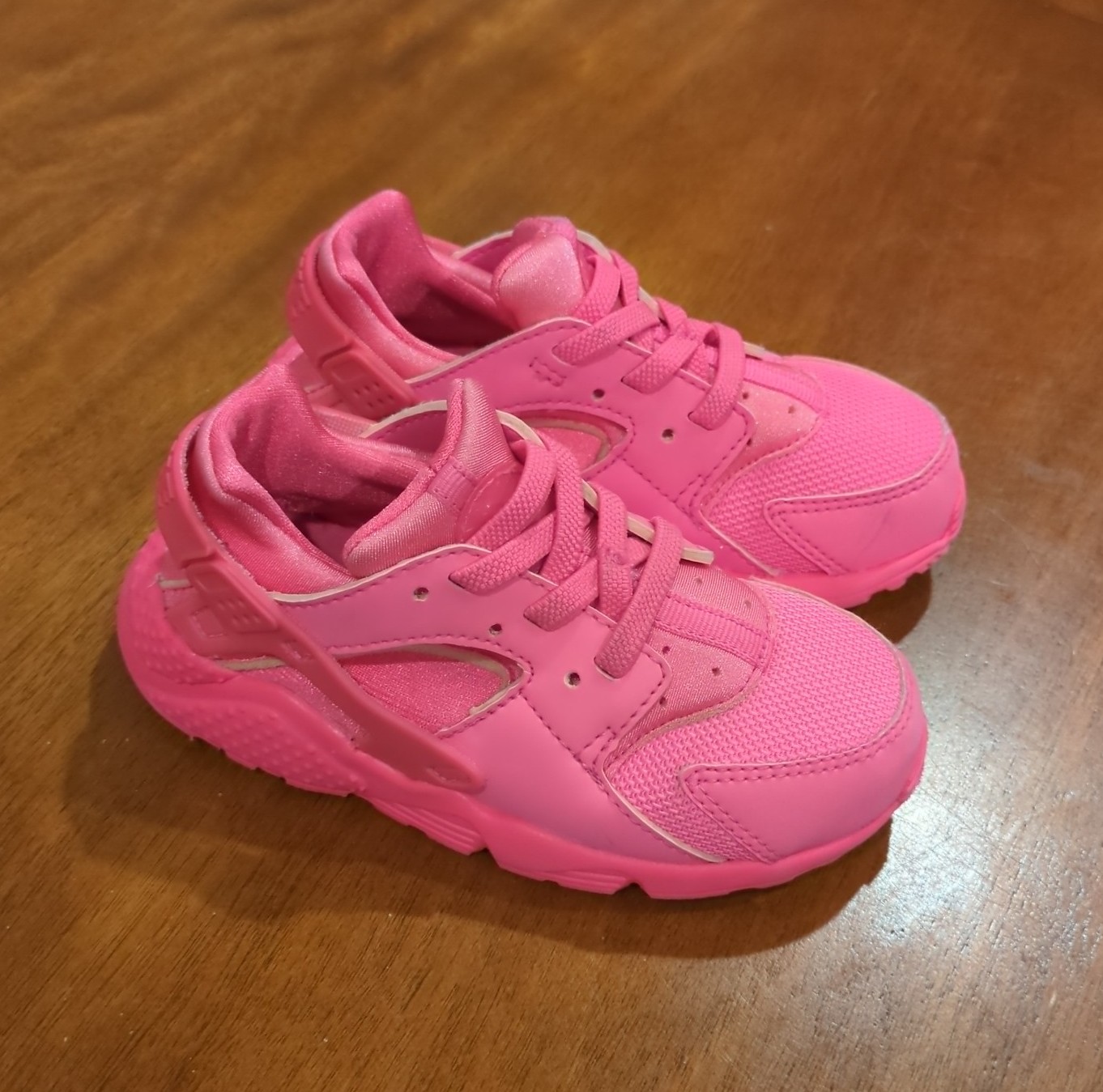 Nike Huarache Run Laser Fuchsia Little Kids Girls size 9 Running Shoes