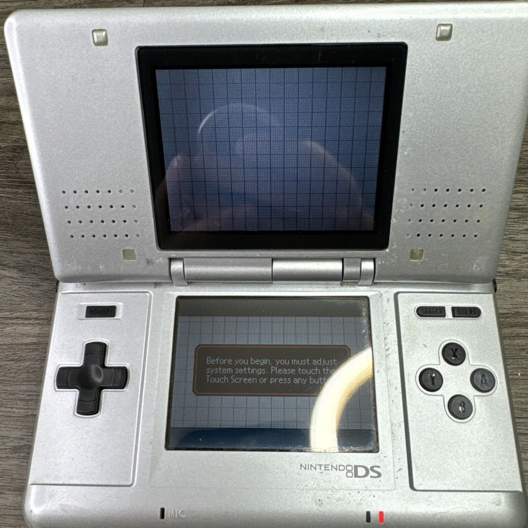 Nintendo DS Video Game Console NTR-001 Silver - TESTED