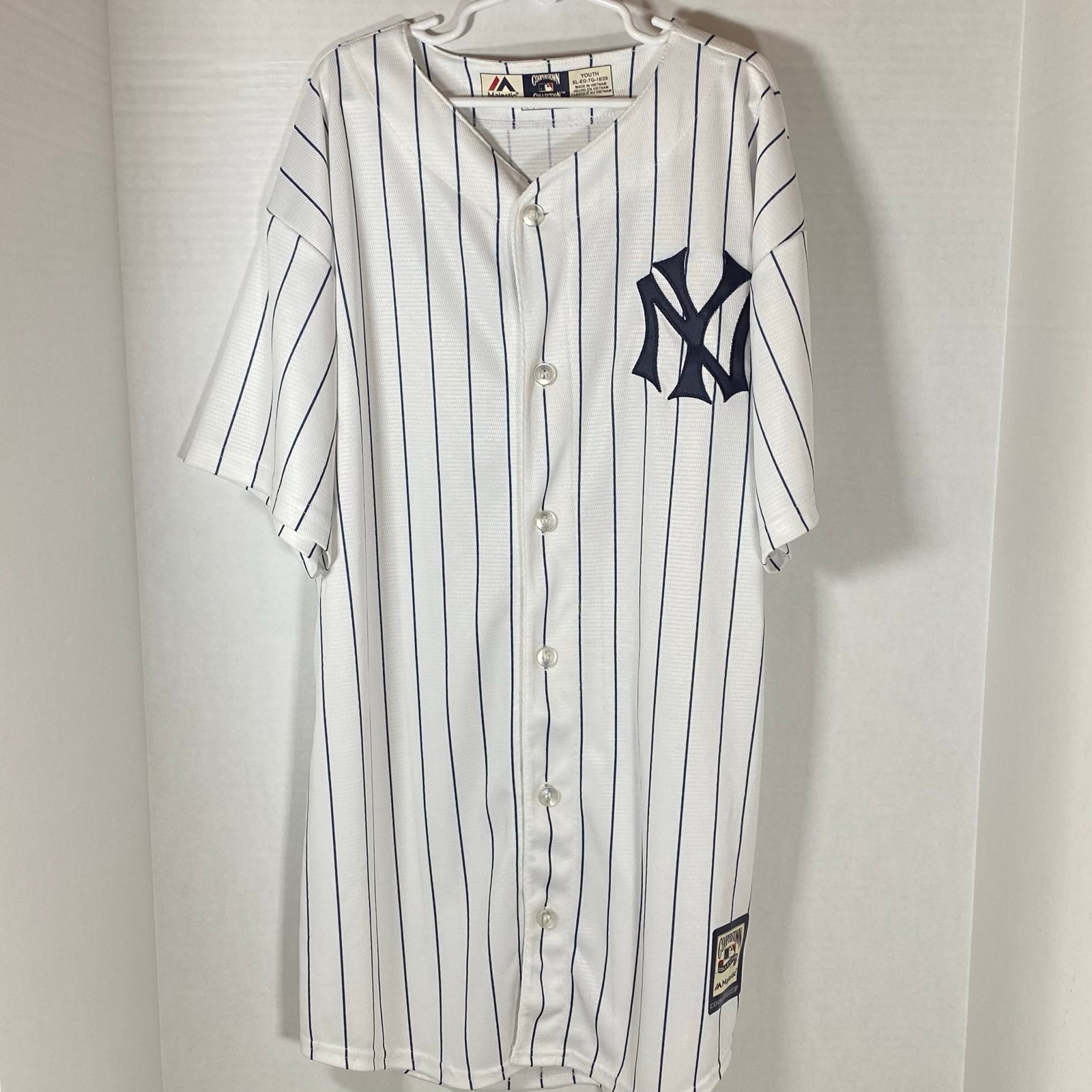 Mickey Mantle #7 Cooperstown Majestic Collection NY Yankees Jersey Youth Size XL
