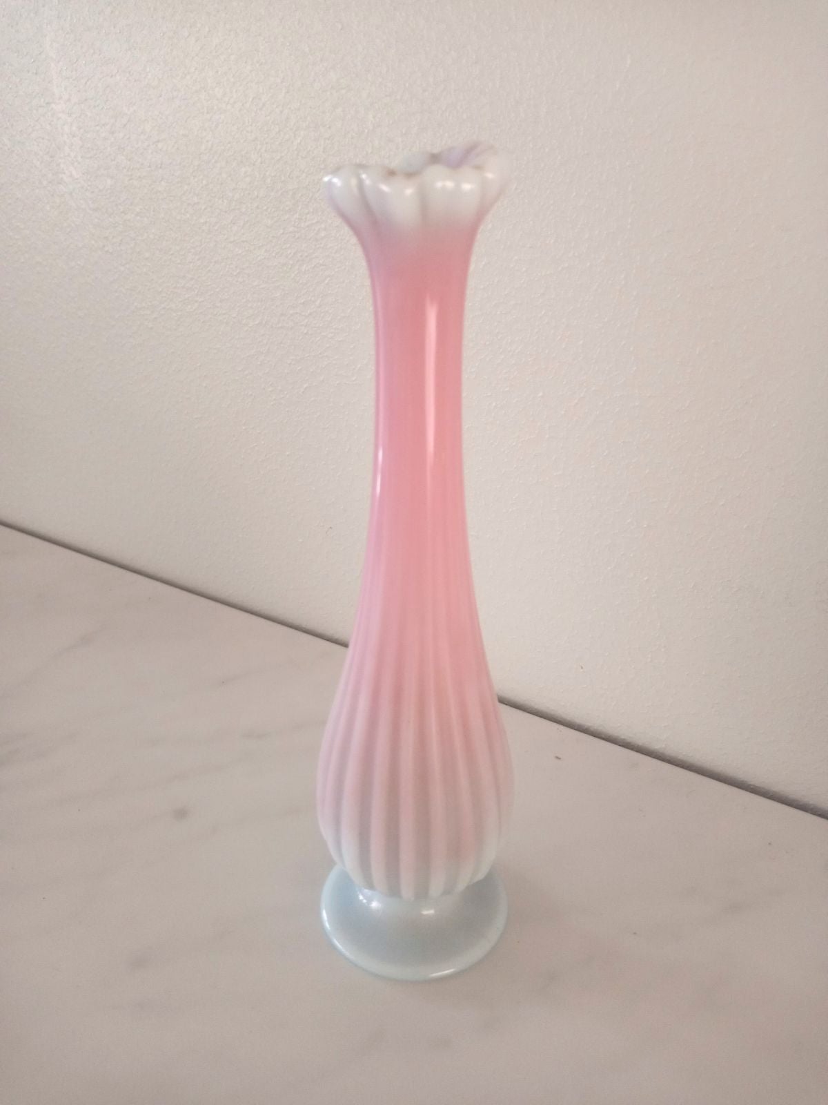 ✨NEW RARE FENTON BLUE BURMESE BUD VASE FENTON ROSALENE VASE ✨