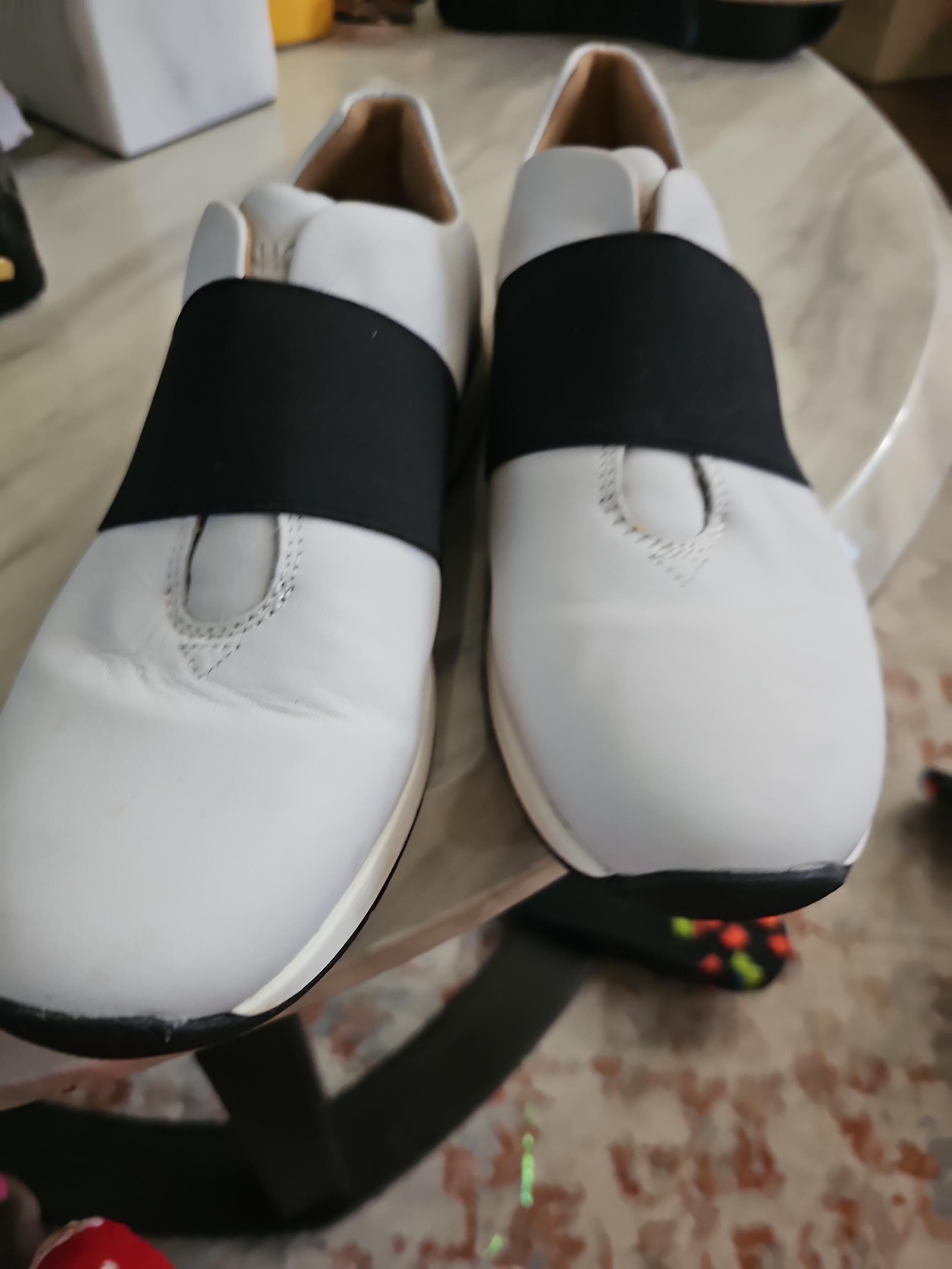 Vionic sneakers