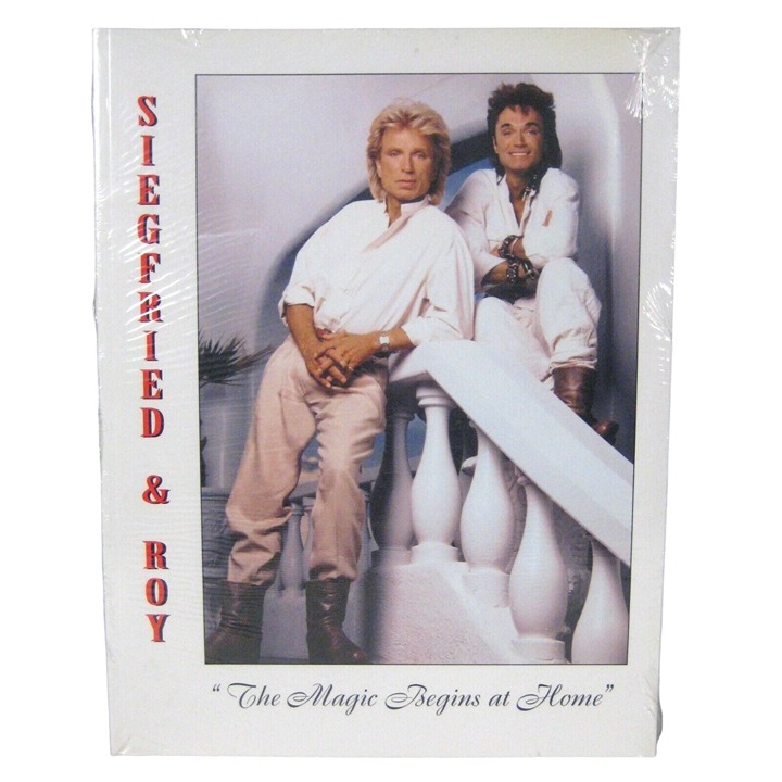 NEW Siegfried & Roy Magic Begins At Home Las Vegas White Lions Tigers Program