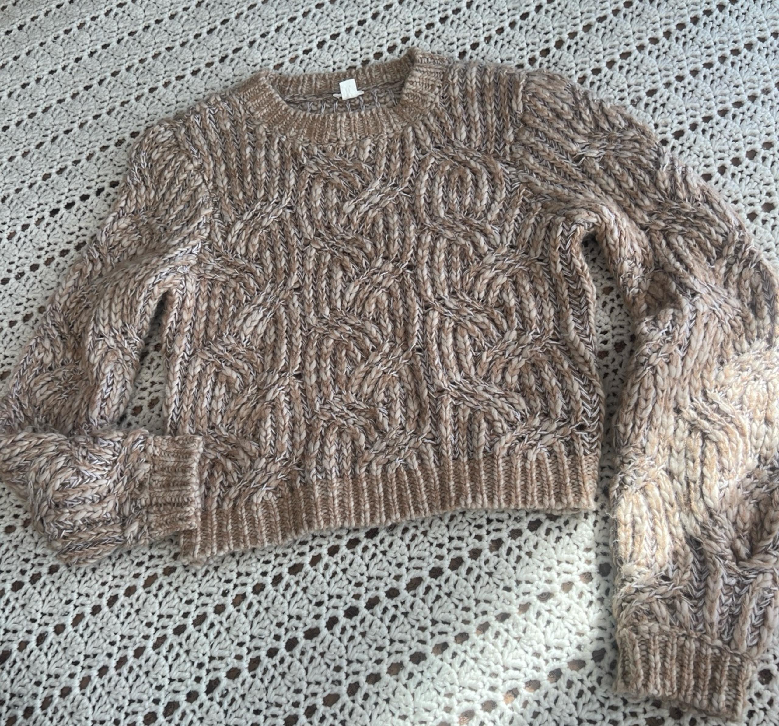 Beautiful Garage Sweater TP/XS NWOT
