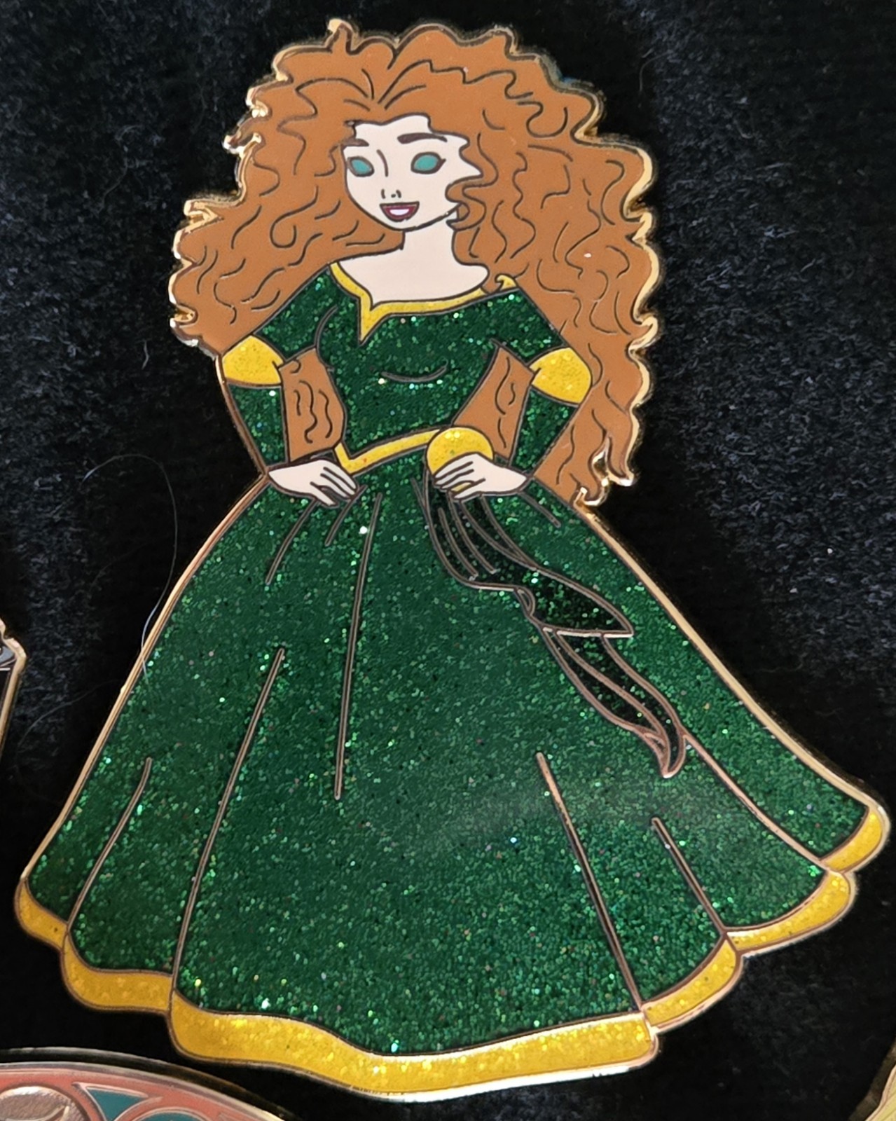 Disney Pixar Brave Merida Fantasy Pin LE Bear Bow Fergus Elinor