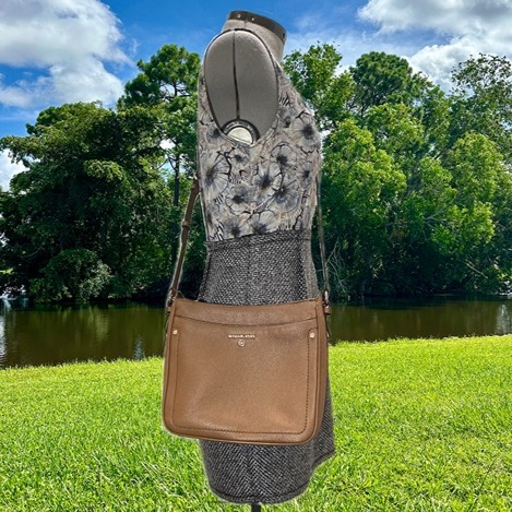 MK Michael Kors NWOT Womens Jet Set Charm Leather Crossbody North South Brown