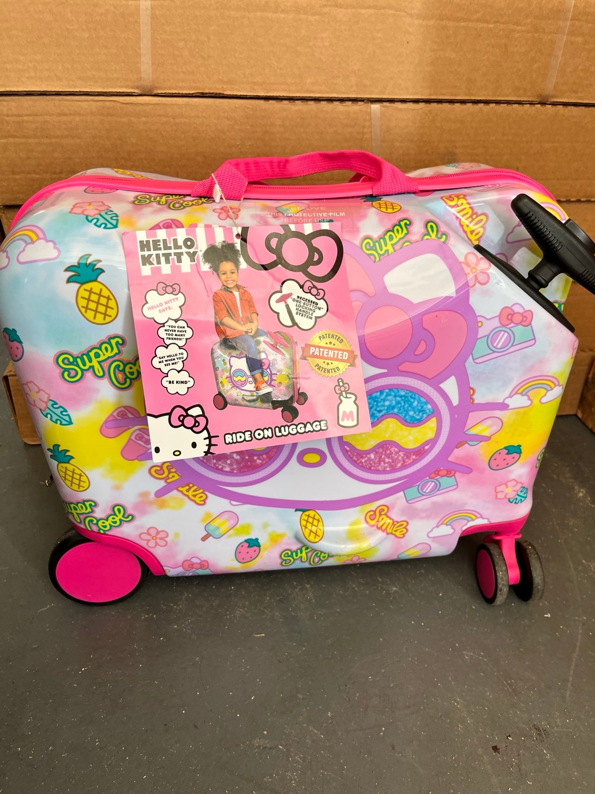 HELLO KITTY Hard Shell Ride-On 18 Carry-On Rolling Luggage SUITCASE NEW