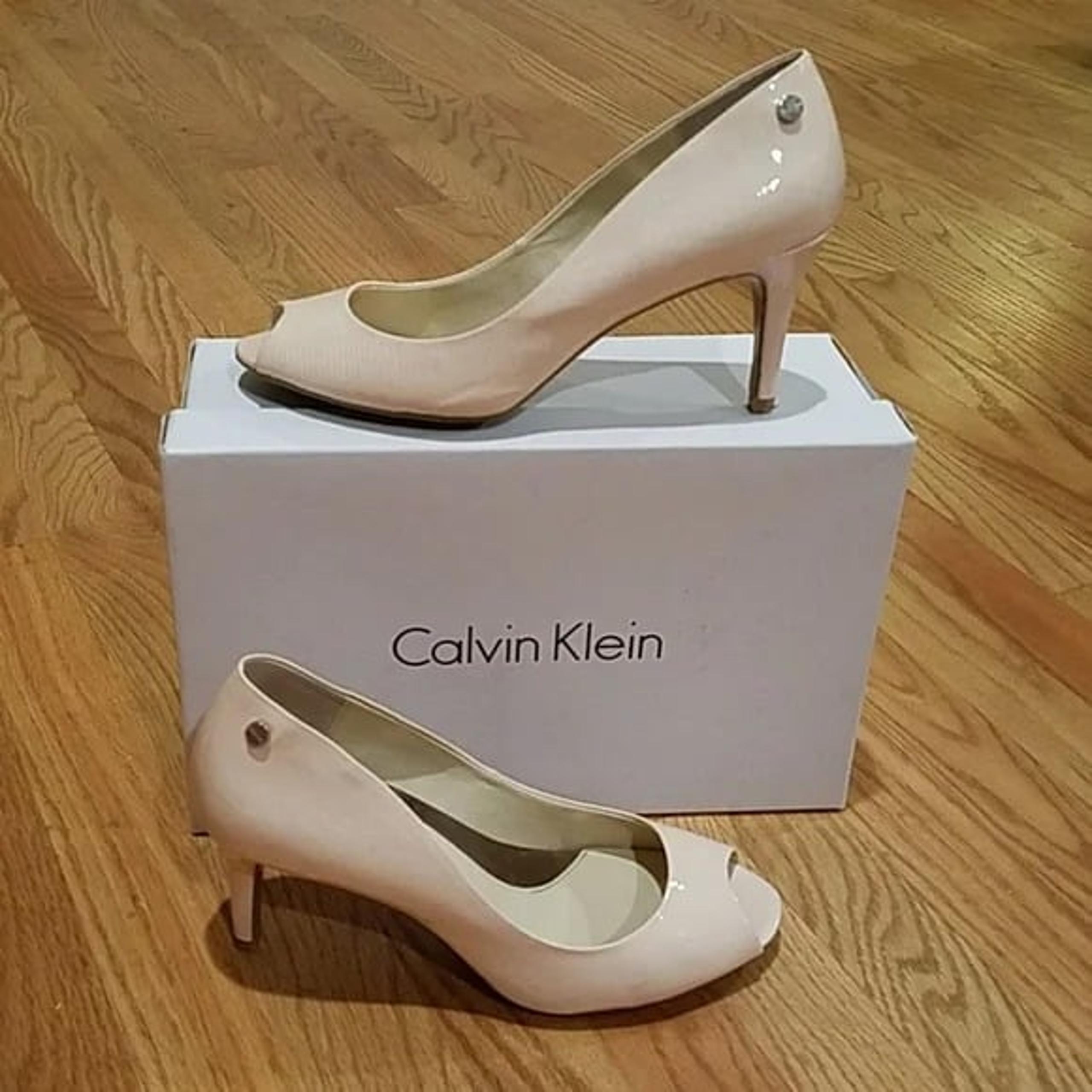 Calvin Klein Kasia Peep Toe Pumps Pale Pink Patent Leather Size 6