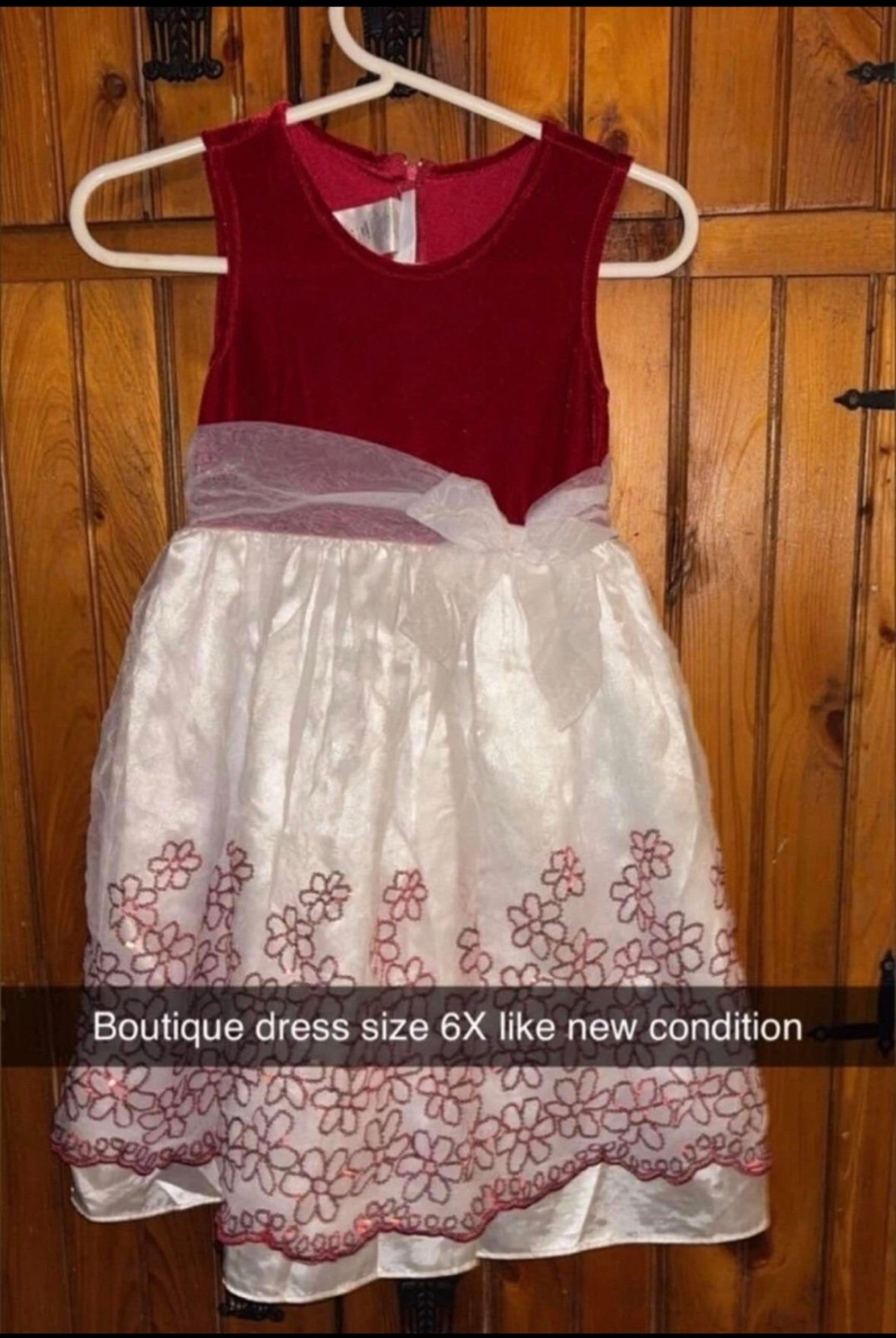 Girls size 6 boutique dress! Worn one time!  Gorgeous! Flower girl/special occ.