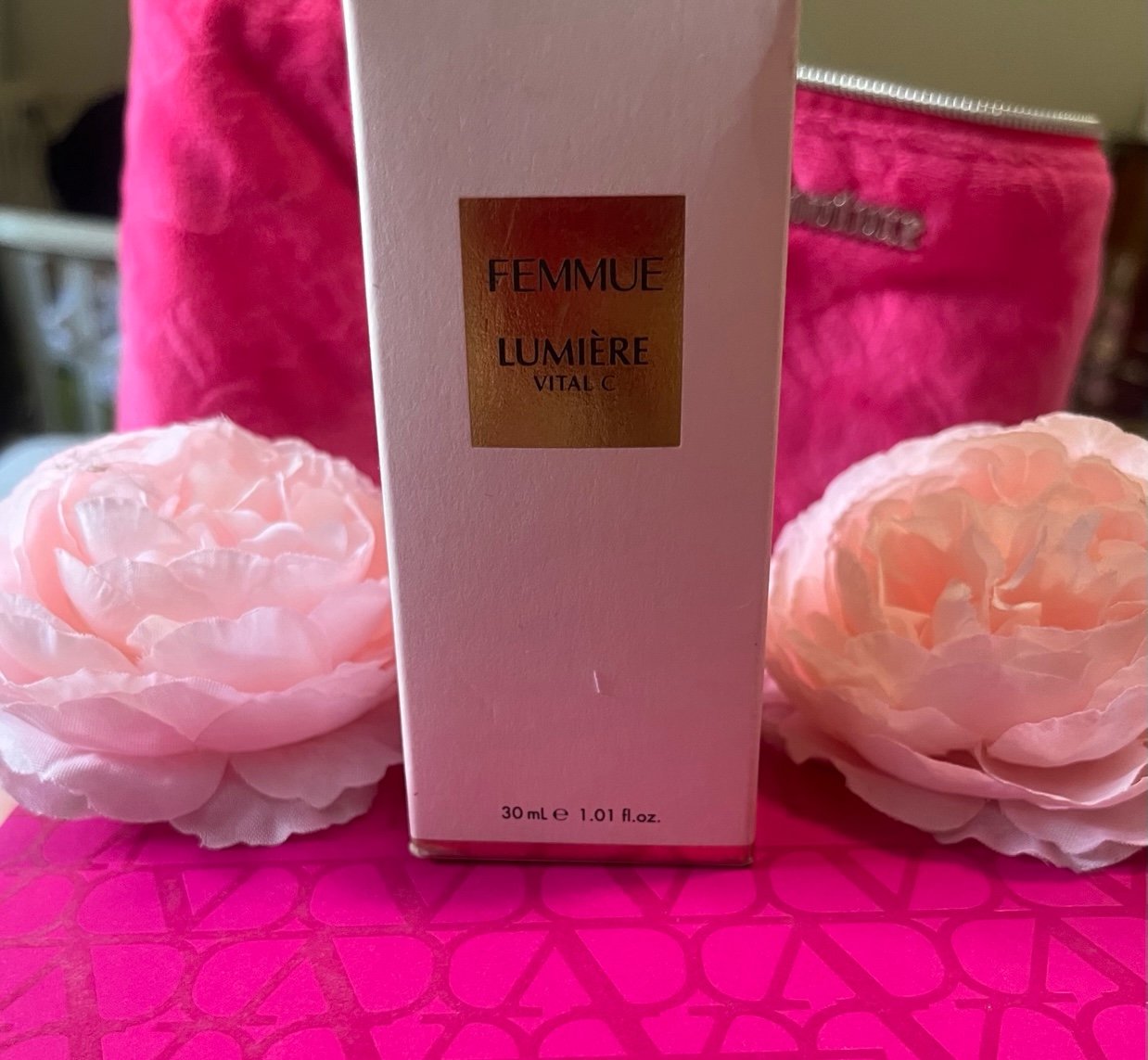 Femmue Lumière Vital C Serum – 30ml – New in Box (Unused)