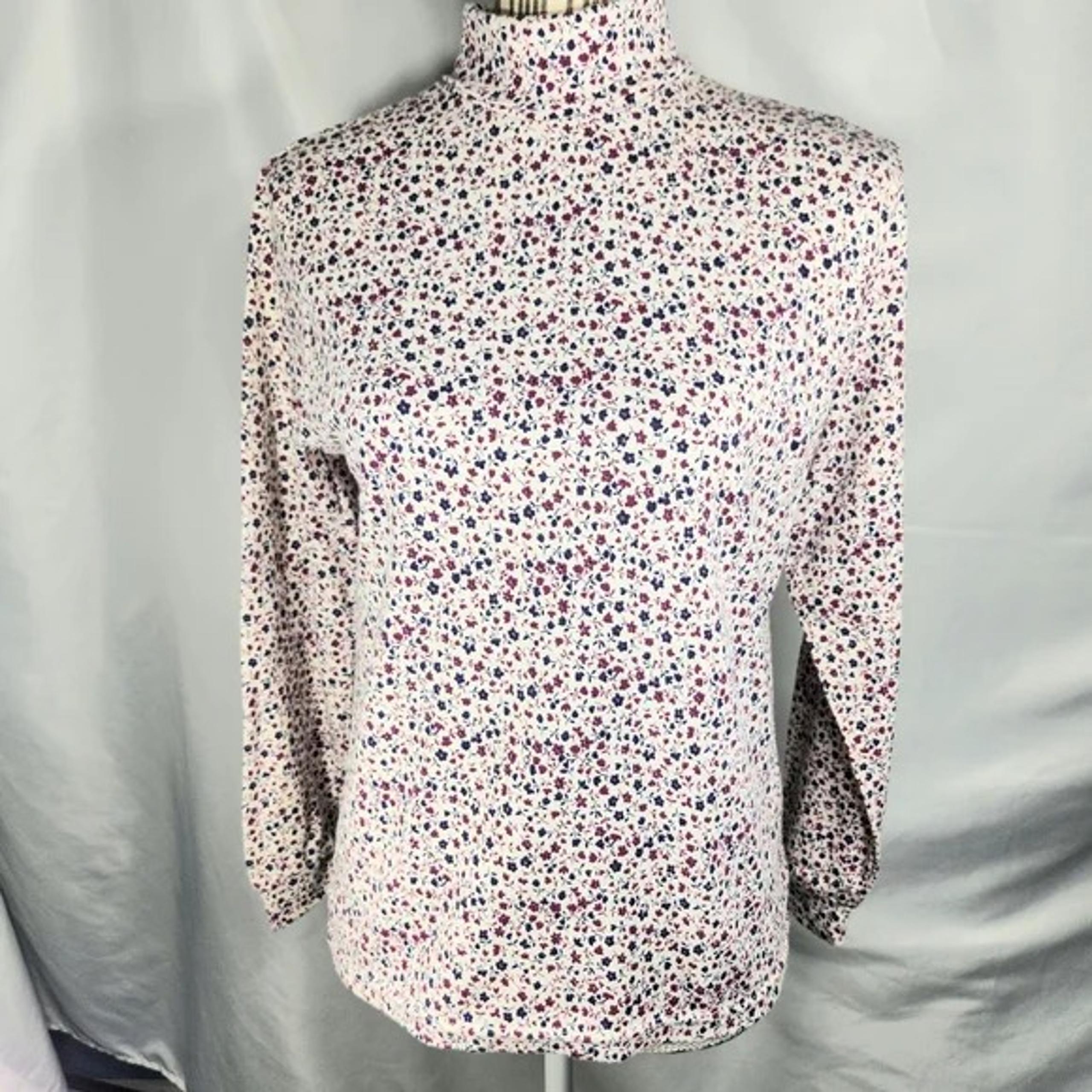 Basic Editions White w/Multi Floral Print Turtleneck Long Sleeve Top Size Medium