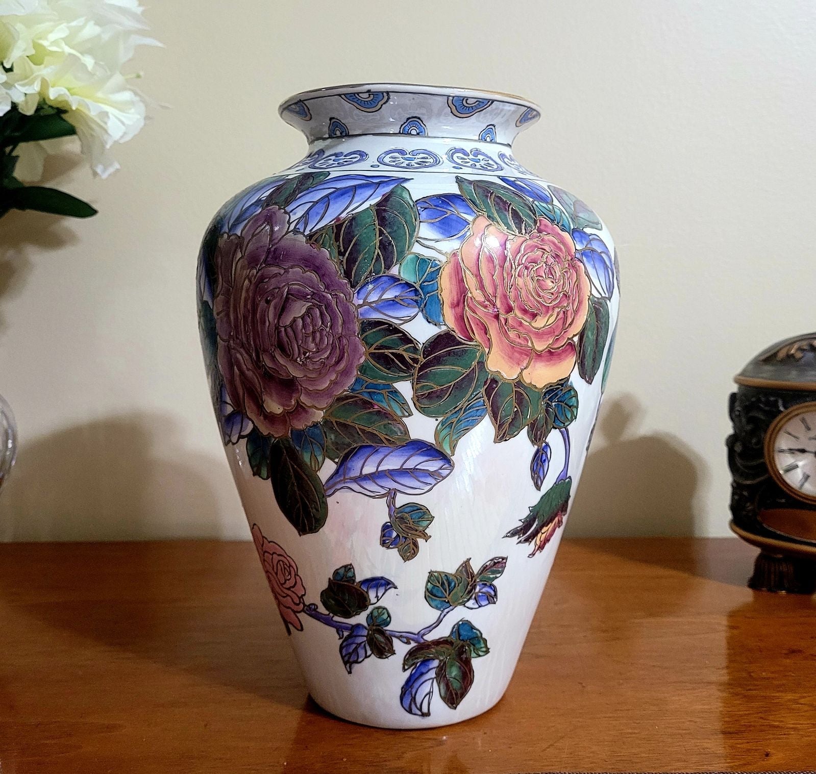 Vtg Handmade Chinese Eamael Floral Vase