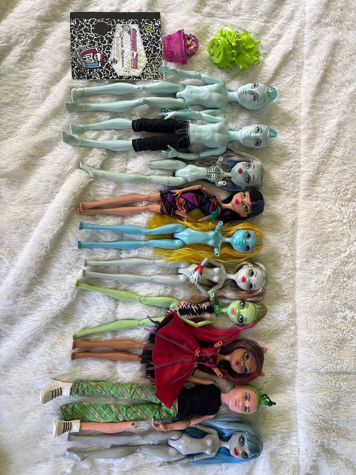 Monster High Lot TLC ten dolls Cleo Venus Deuce Gil Lagoona Ghoulia Clawdeen
