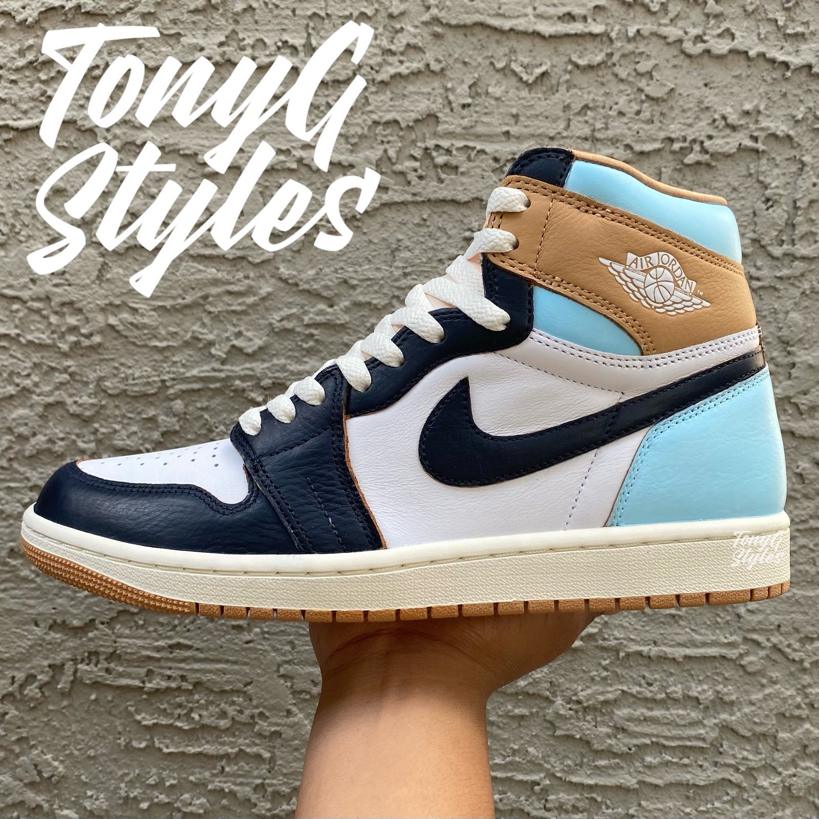 • NEW • CUSTOM AIR JORDAN 1 RETRO HI