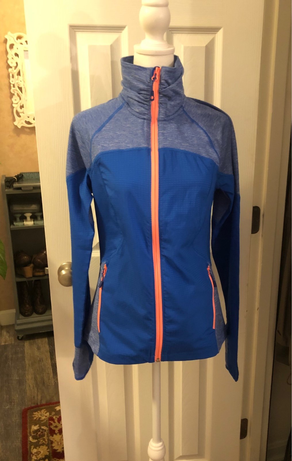 Mountain Hard Wear Nylon running jacket