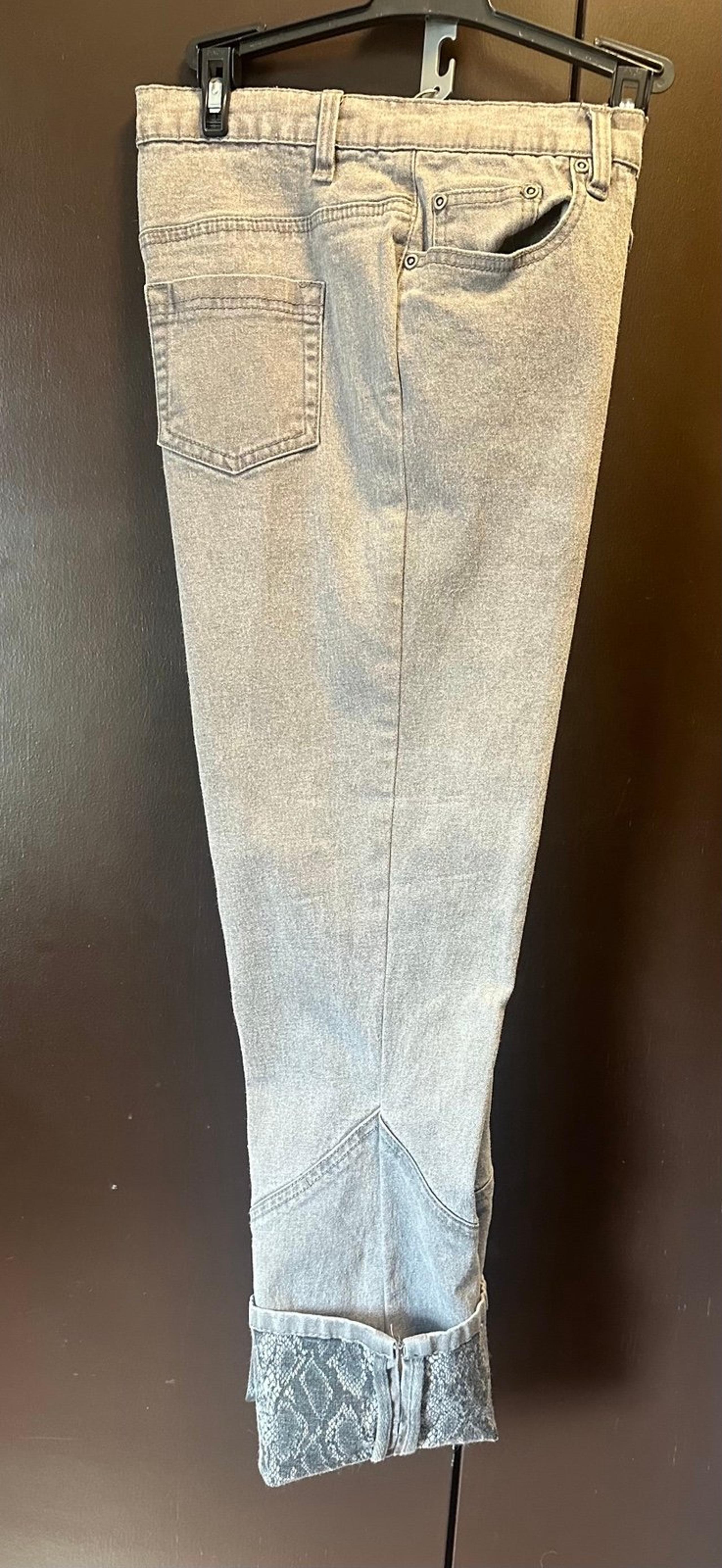 Diane Gilman grey capris jeans