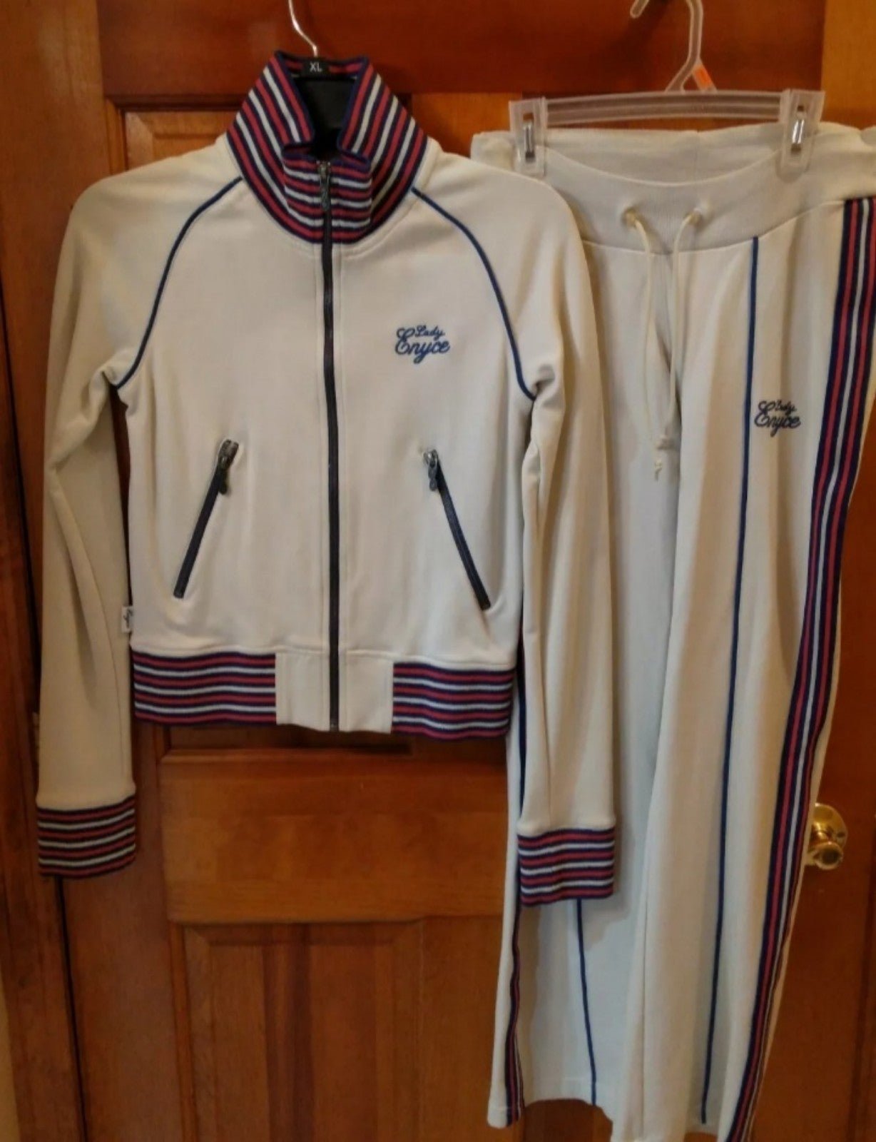VINTAGE Lady Enyce Tracksuit