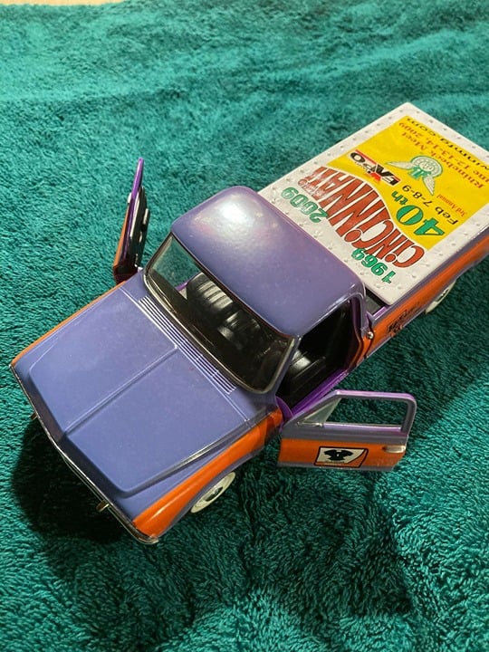 Liberty Classic 67 chevy pickup 1967 TEDD CYCLE V-TWIN TRUCK DIECAST bank