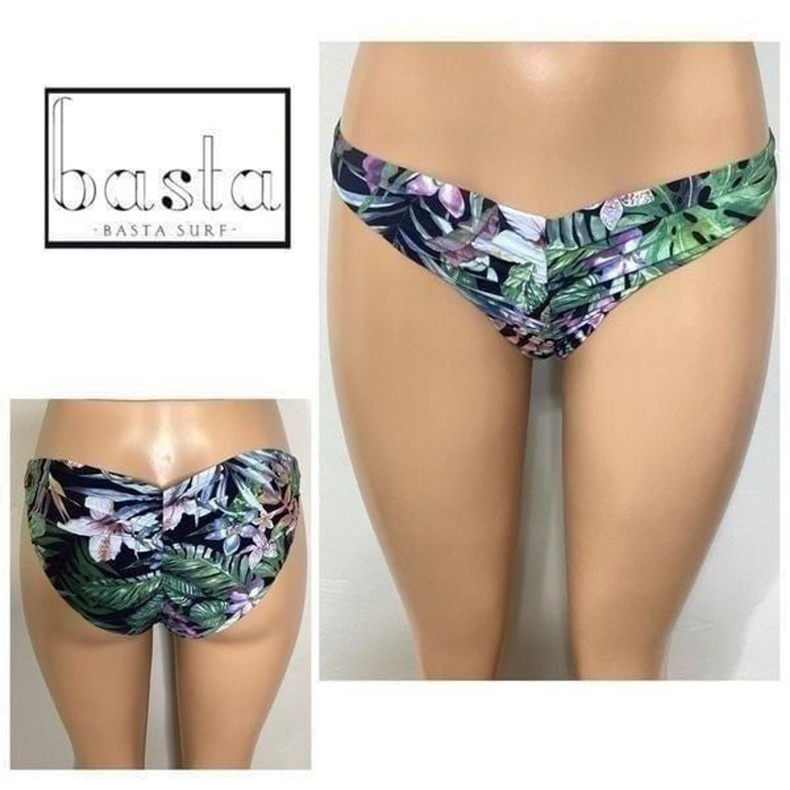 New. Basta Surf ruched V bikini bottoms. Size 12