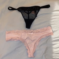 VS VICTORIA SECRET PINK THONG AND G STRING PANTY BUNDLE (2) BNWT SIZE MED