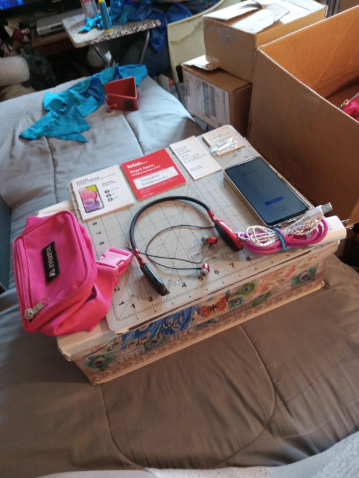Verizon Phone/W Everything.
