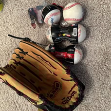 Wilson Pitching Glove softball a360 & 6 baseballs