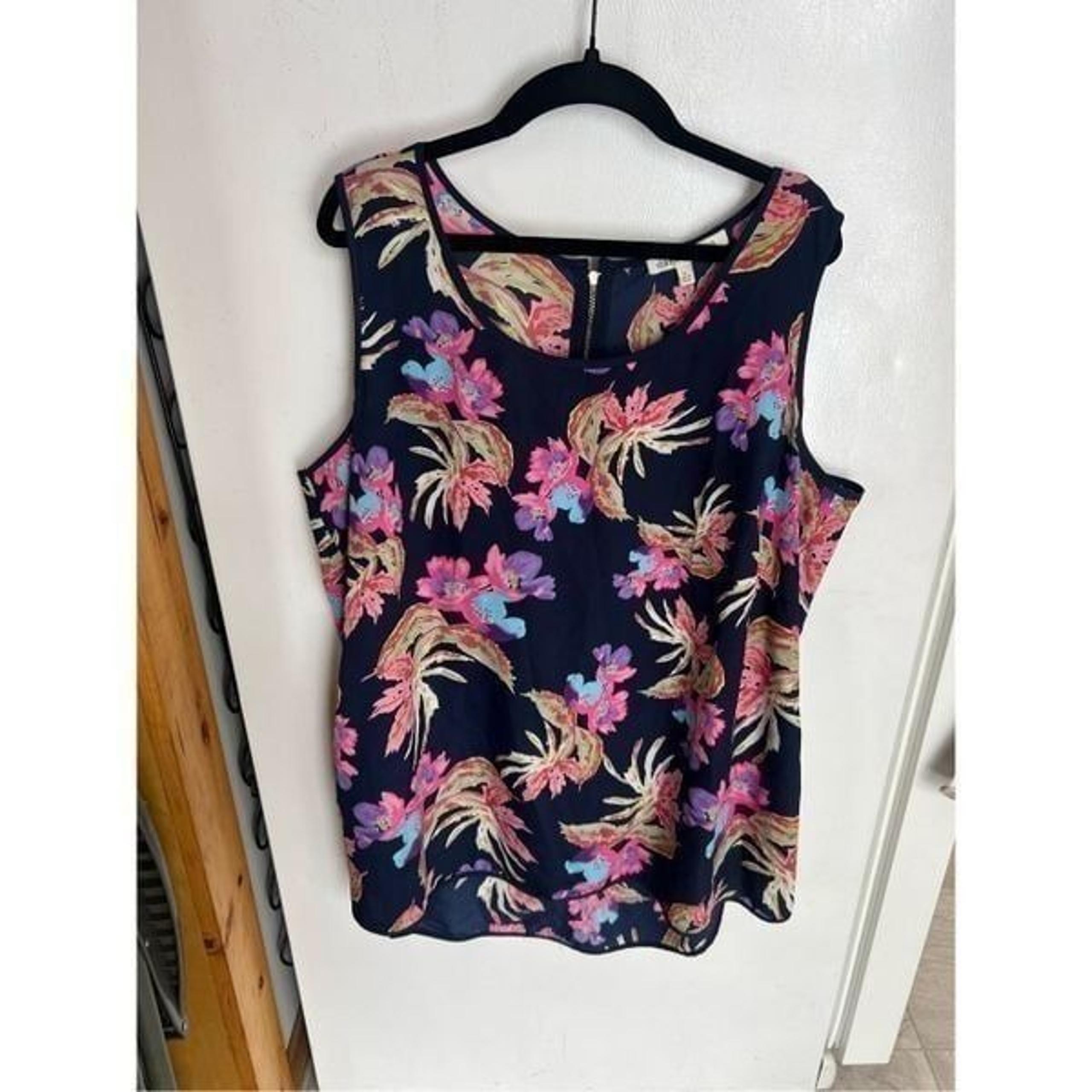 Floral Tank Top Woman’s Size 1x - Daniel Rainn