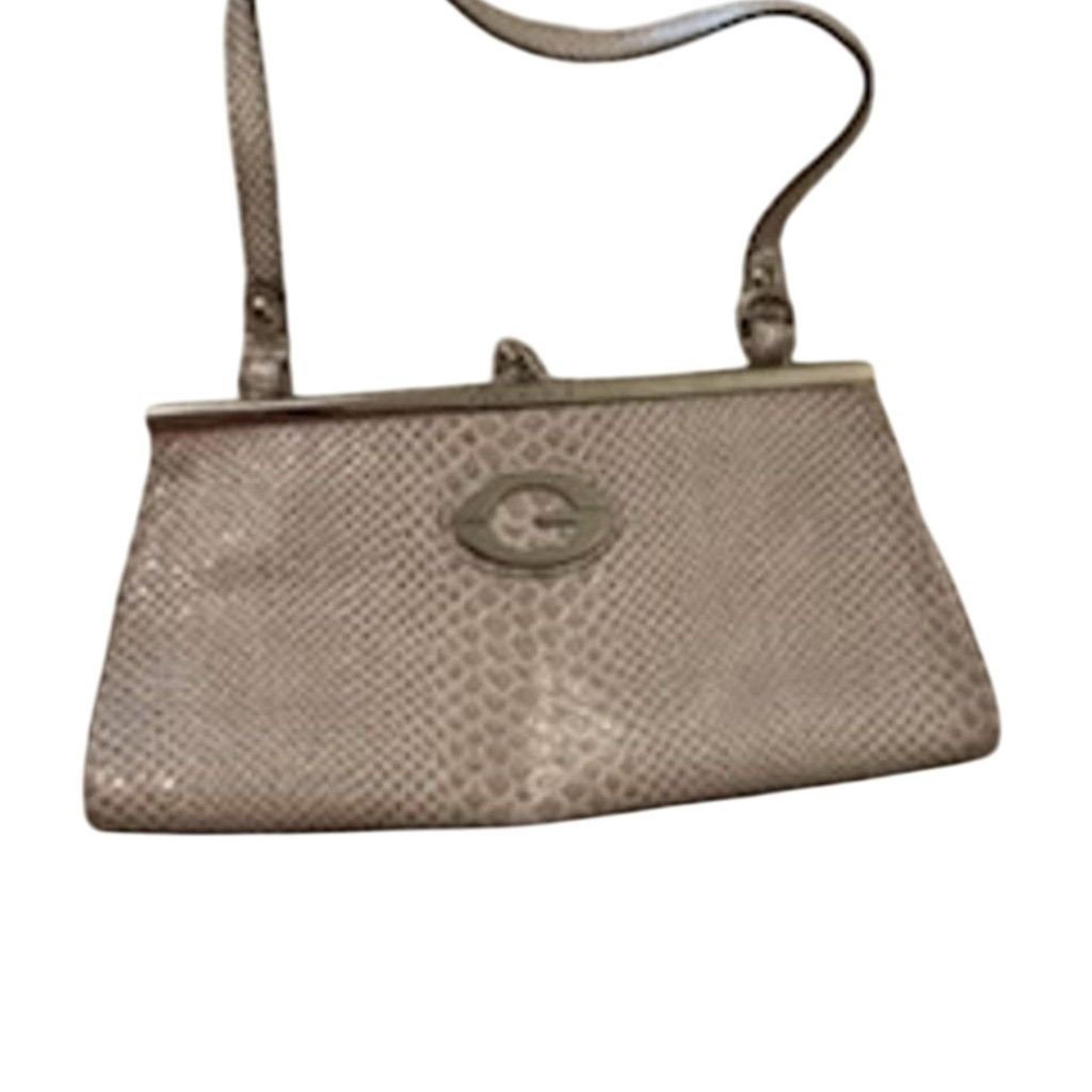 Guess Vtg Faux Snakeskin Clutch White Kiss Clasp Handbag clasp closure silver hw