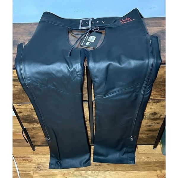 NWT Harley-Davidson Womens Classic Script Black Leather Chaps 98154-09vw Size L