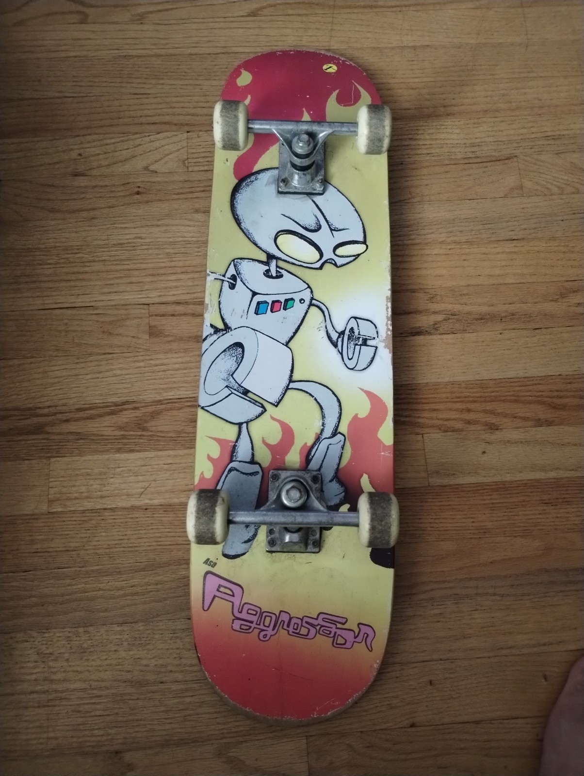 30 aggressor skateboard