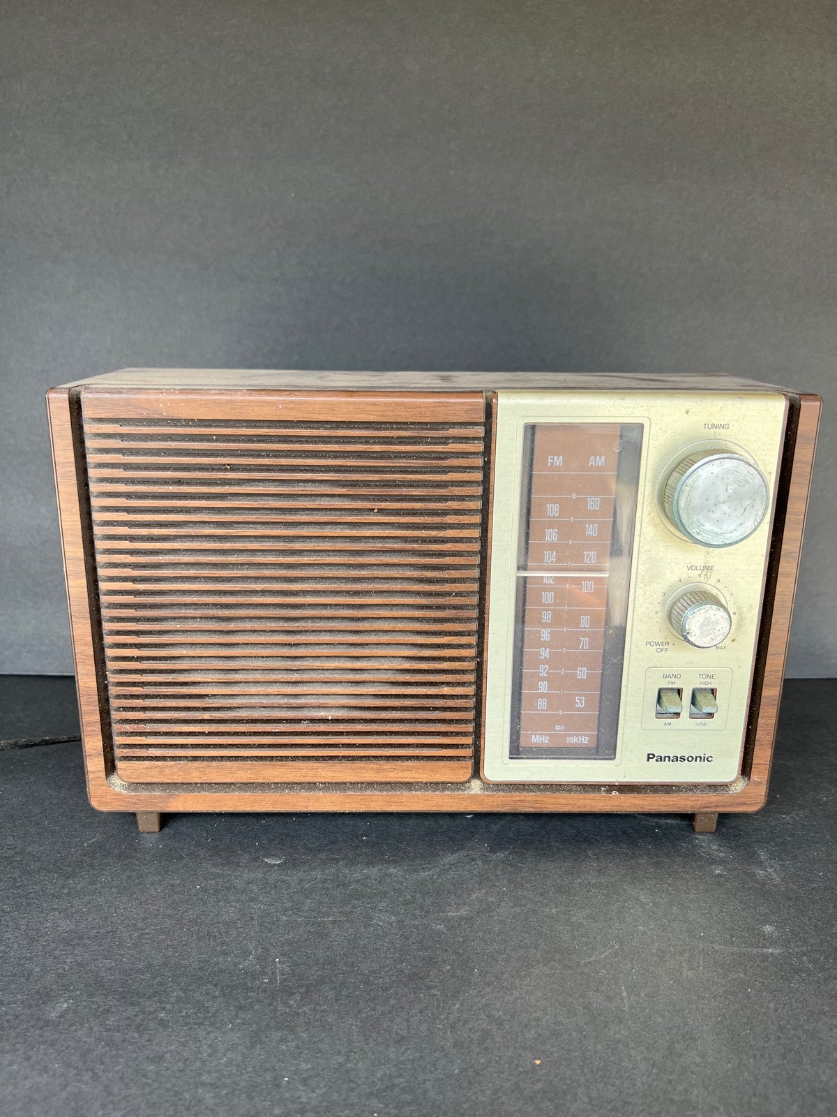 Vintage Panasonic radio model RE-6280 used and tested working