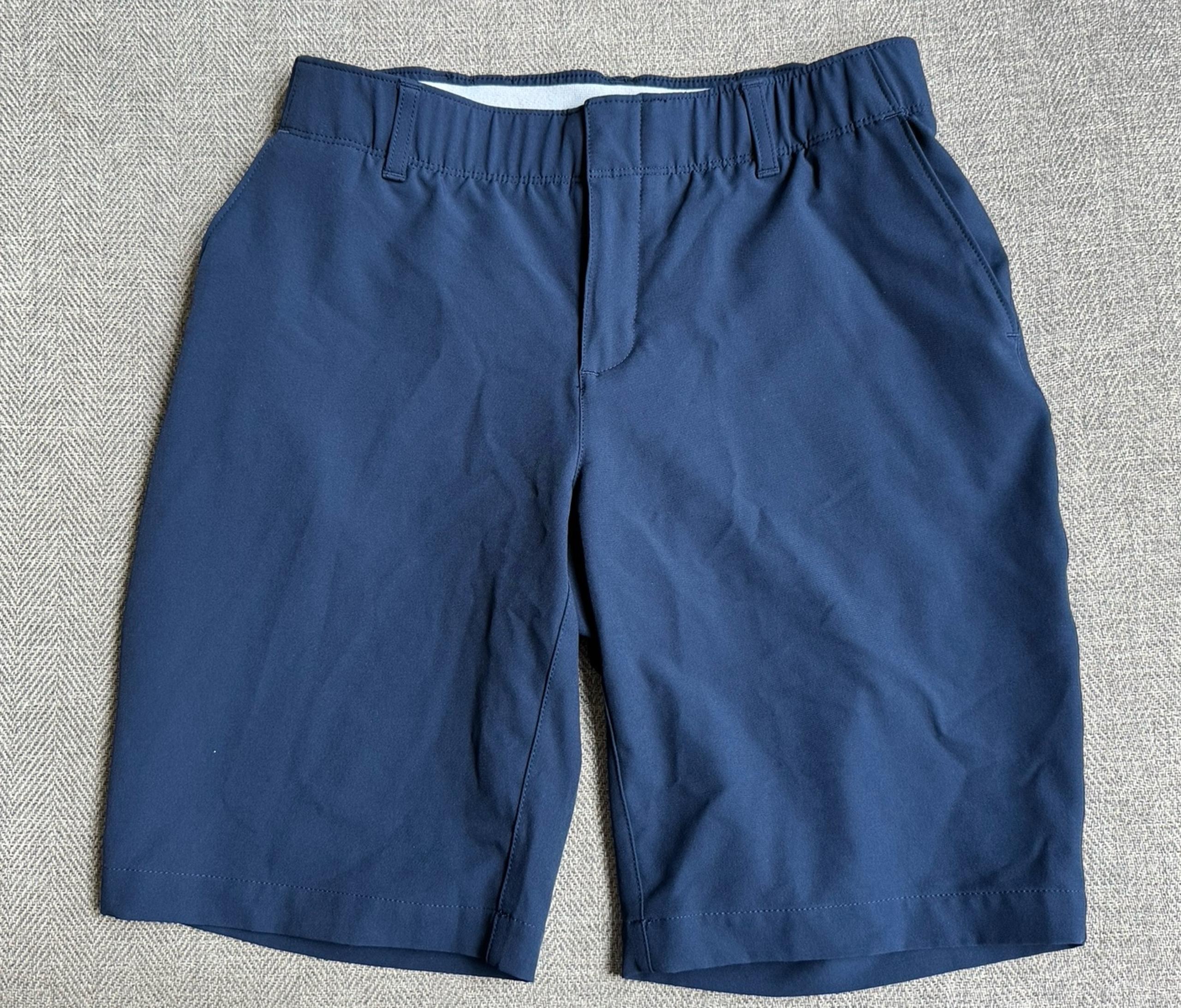 Under Armour Women’s Navy Blue Shorts sz 2