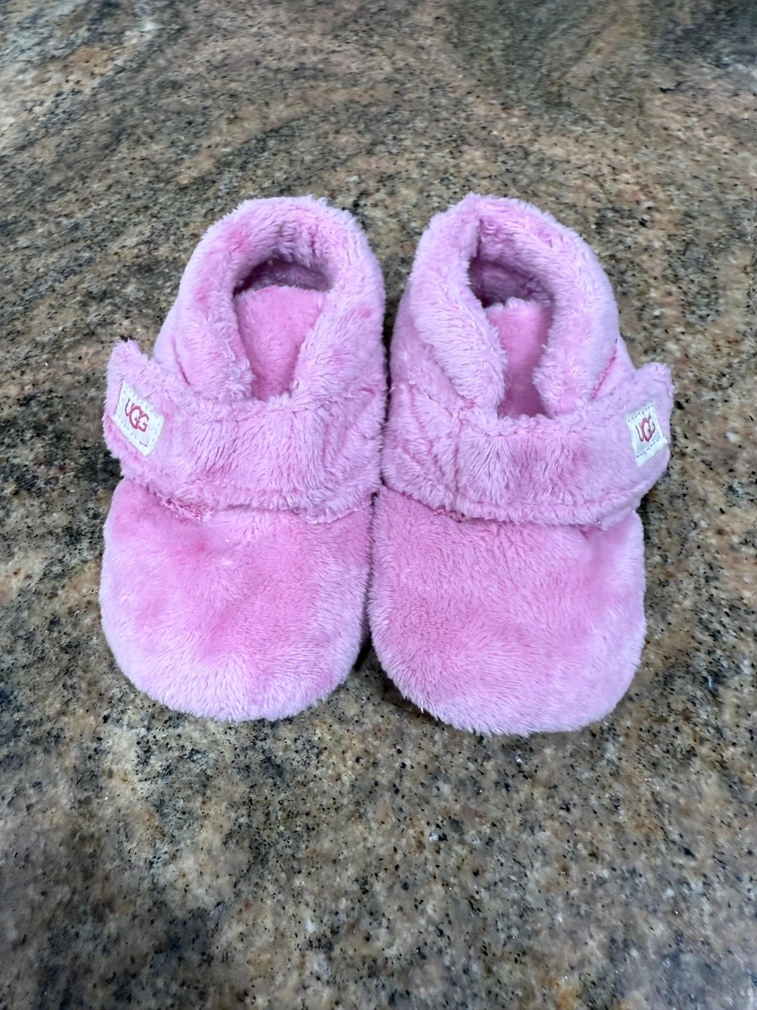 UGG Bixbee pink Crib Baby Girls Boots