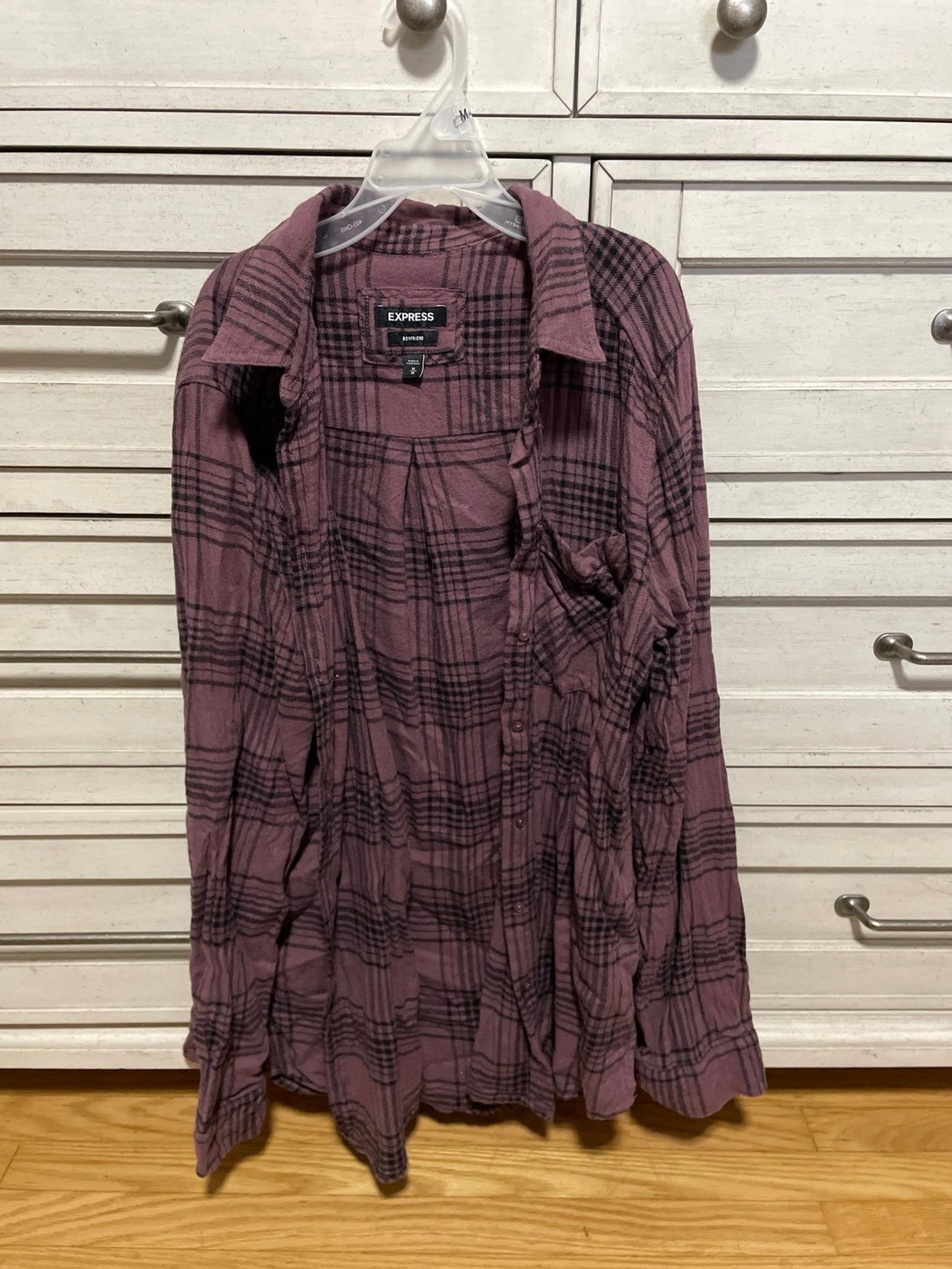 Express size M - button down flannel shirt