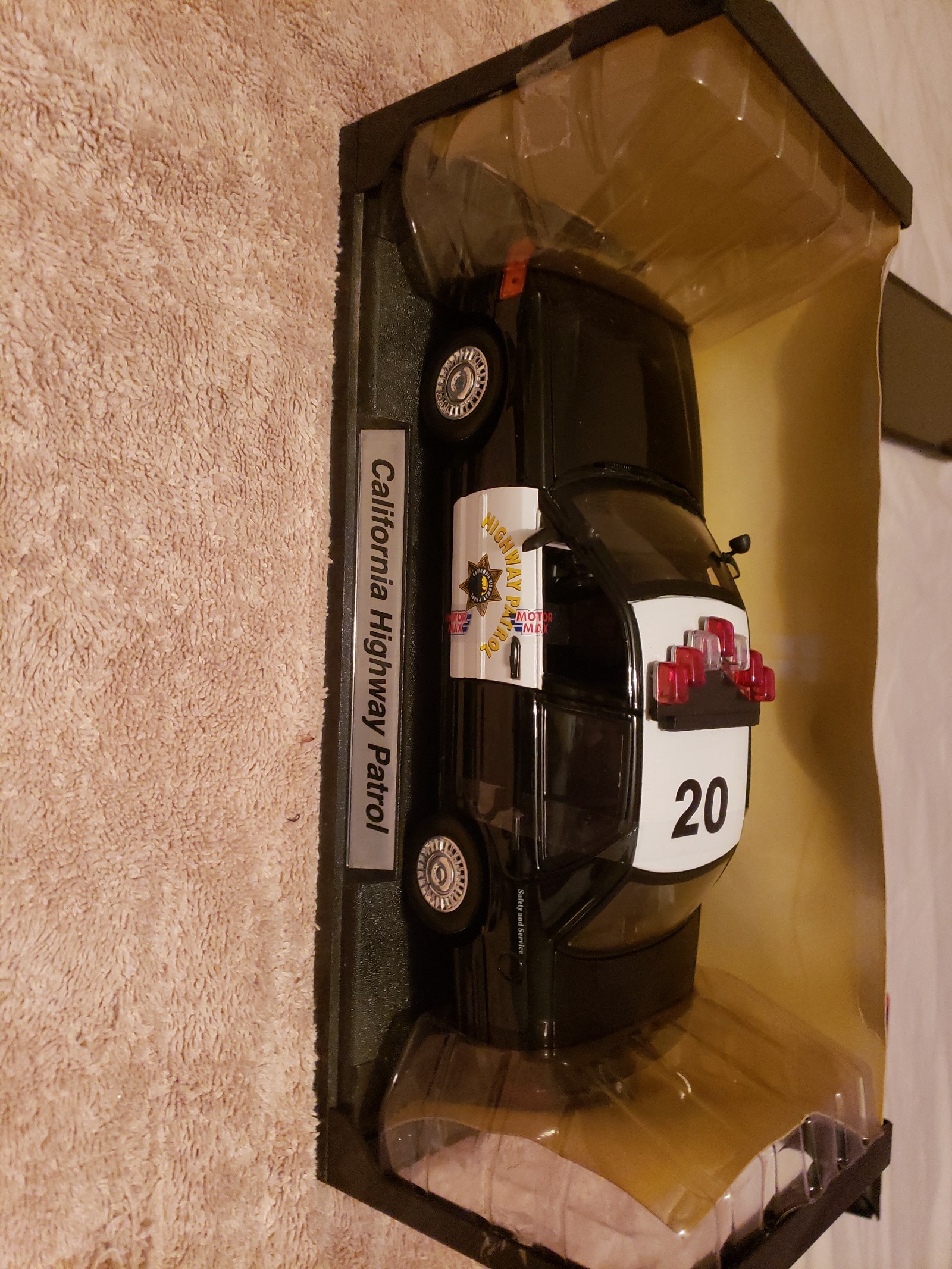 1/18th scale motorworks die-cast metal crown vic