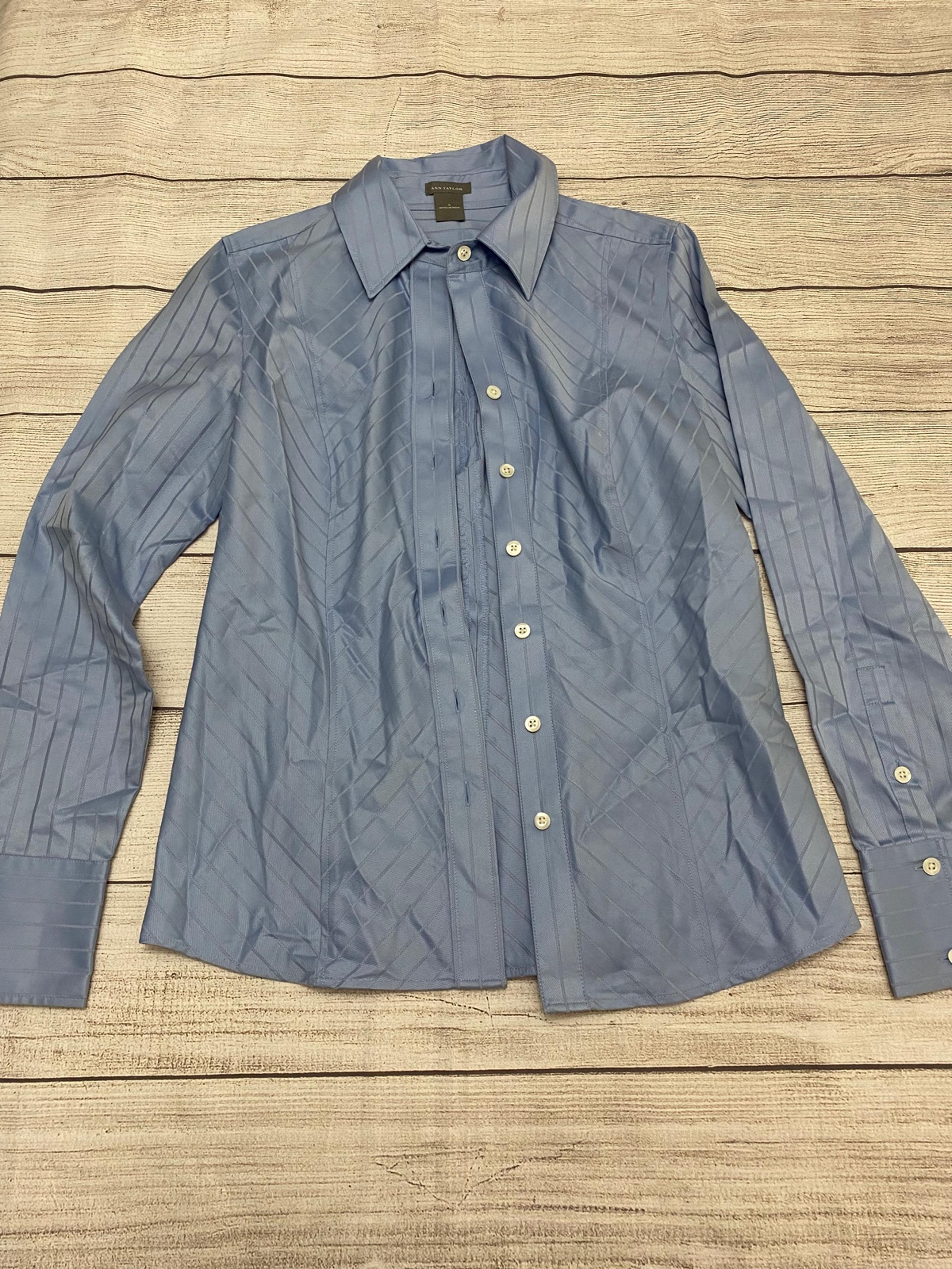 Ann Taylor Blue Button Down Women's Blouse Long Sleeve Shirt Top Size 4.
