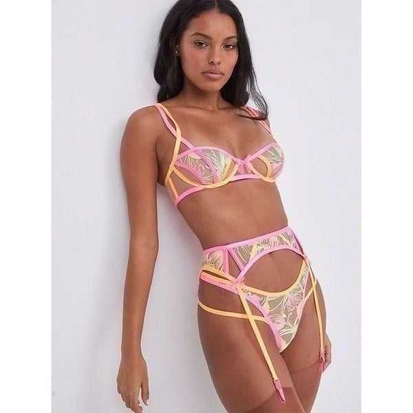 FOR LOVE & LEMONS Tulip Garter Belt in Pink Small New Womens Lingerie