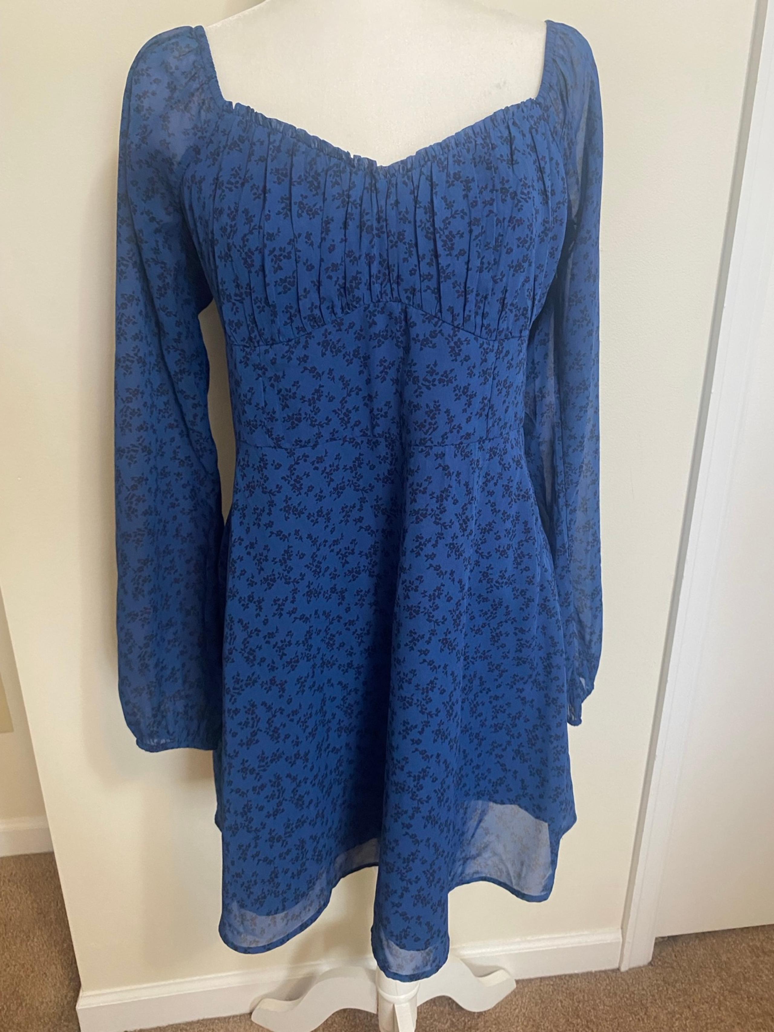 Hollister Dress Sheer Sleeves Lined Dress Zip Back Size Large Blue