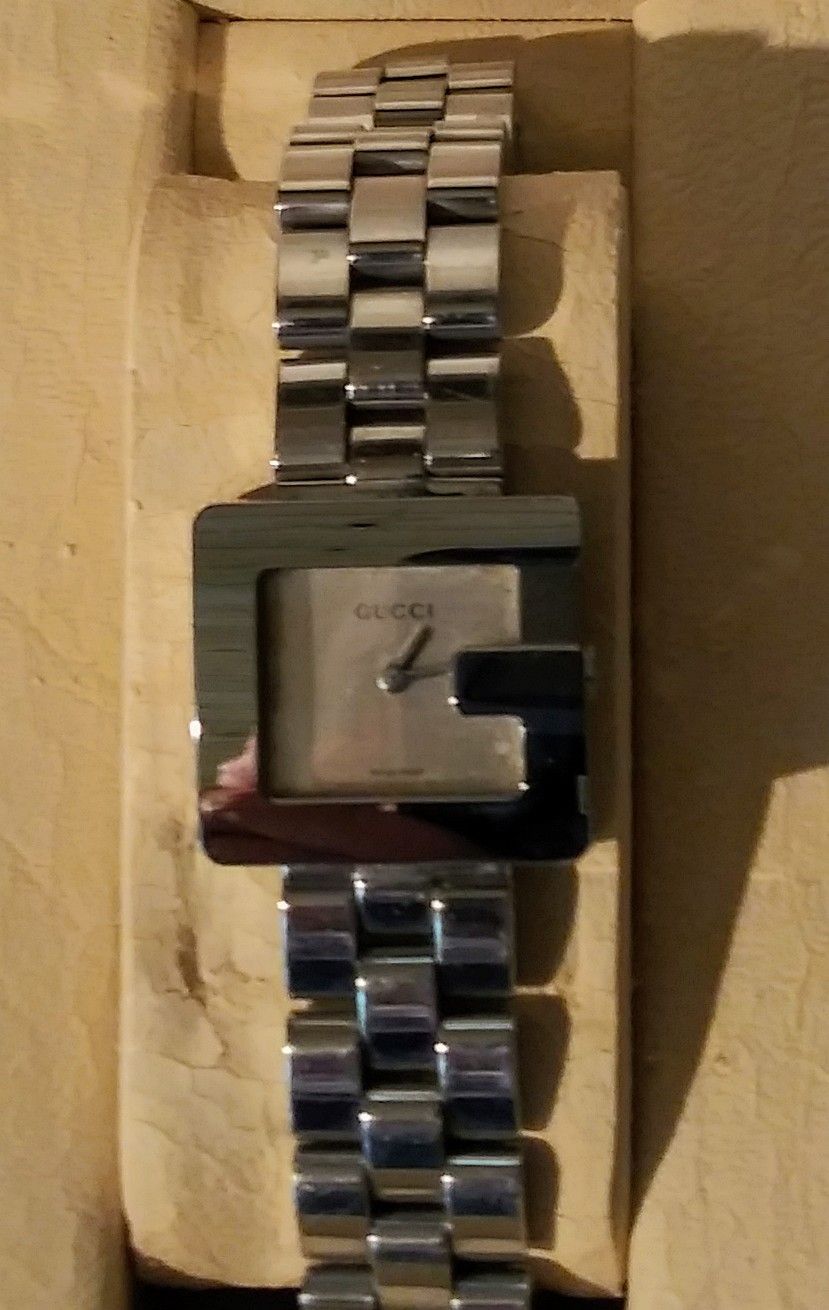 Gucci watch women